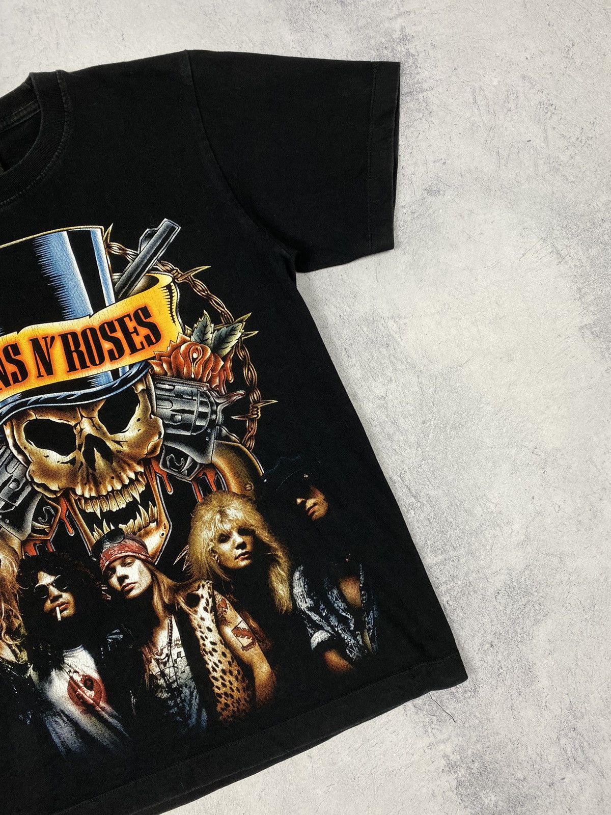 Guns N' Roses × Vintage Vintage 90 s Guns N' Roses Over Print Rock Band Tee Size US S / EU 44-46 / 1 - 3 Thumbnail