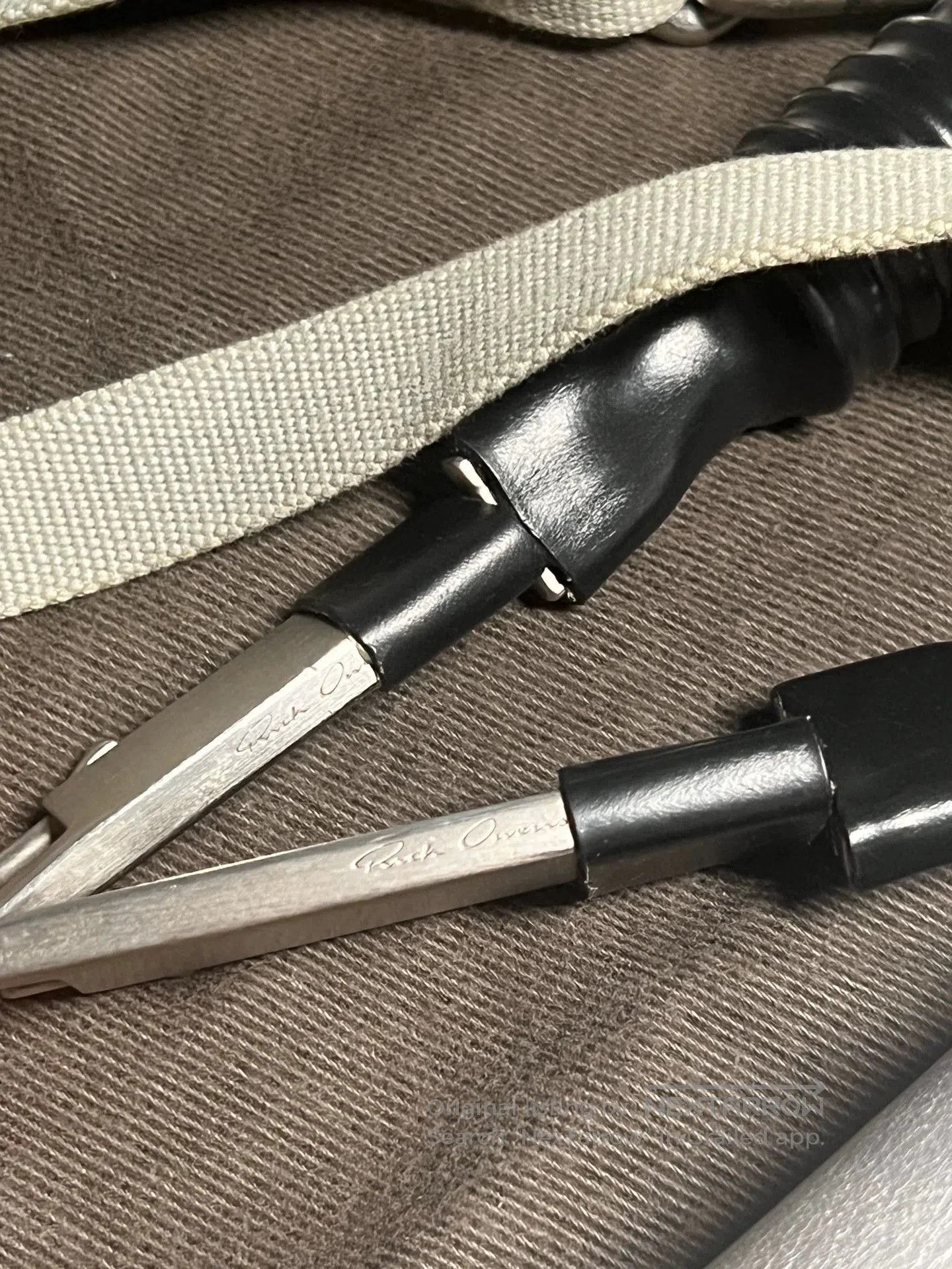 Rick Owens Rick Owens Silver Leather Crossbody Bag. Size ONE SIZE - 2 Thumbnail