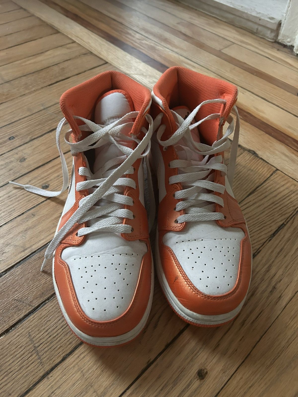 Jordan Brand × Nike Jordan 1 mid metallic orange Size US 10 / EU 43 - 2 Thumbnail