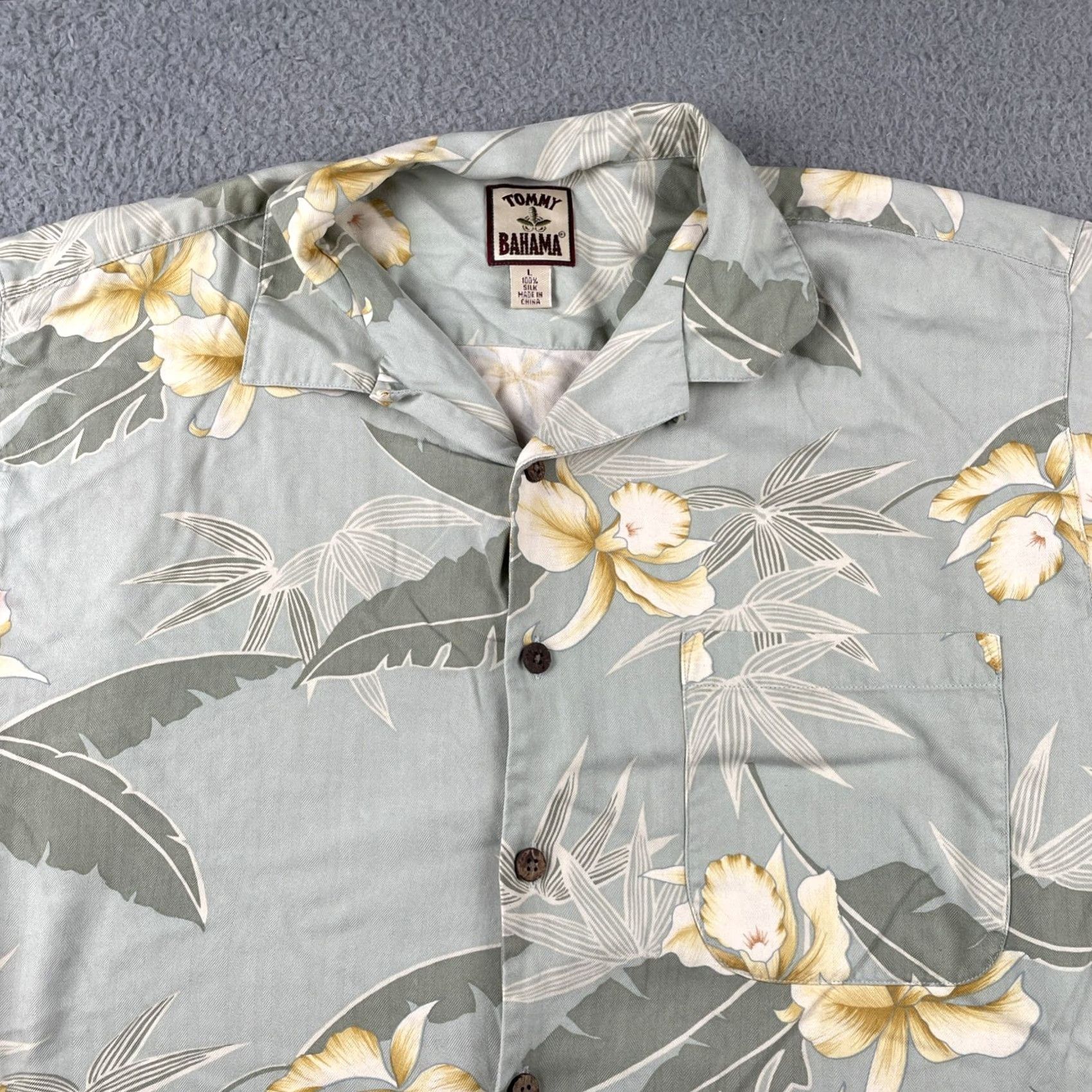 Tommy Bahama VINTAGE Tommy Bahama Shirt Green Floral Silk Button-Up Short Sleeve L Mens Size US L / EU 52-54 / 3 - 2 Thumbnail