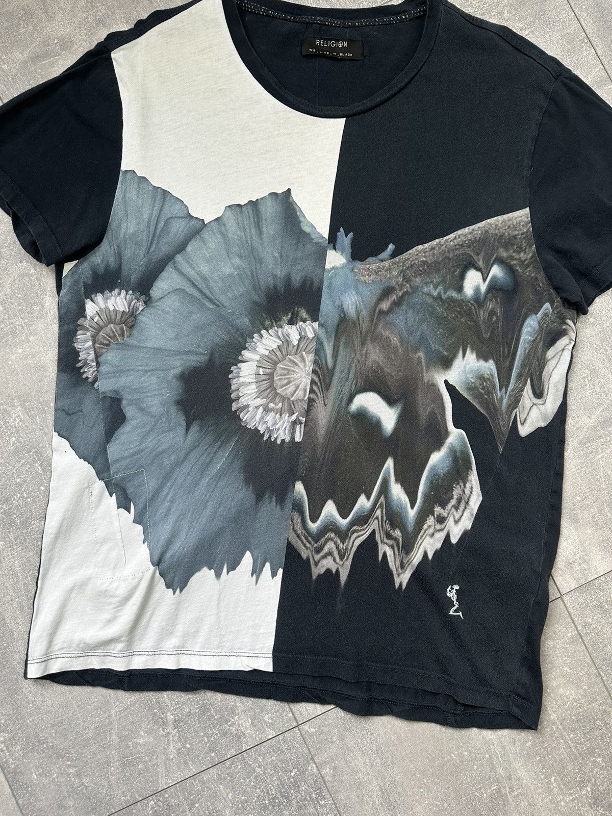 Vintage Religion White/Black Tee Flower Print Size US M / EU 48-50 / 2 - 2 Thumbnail
