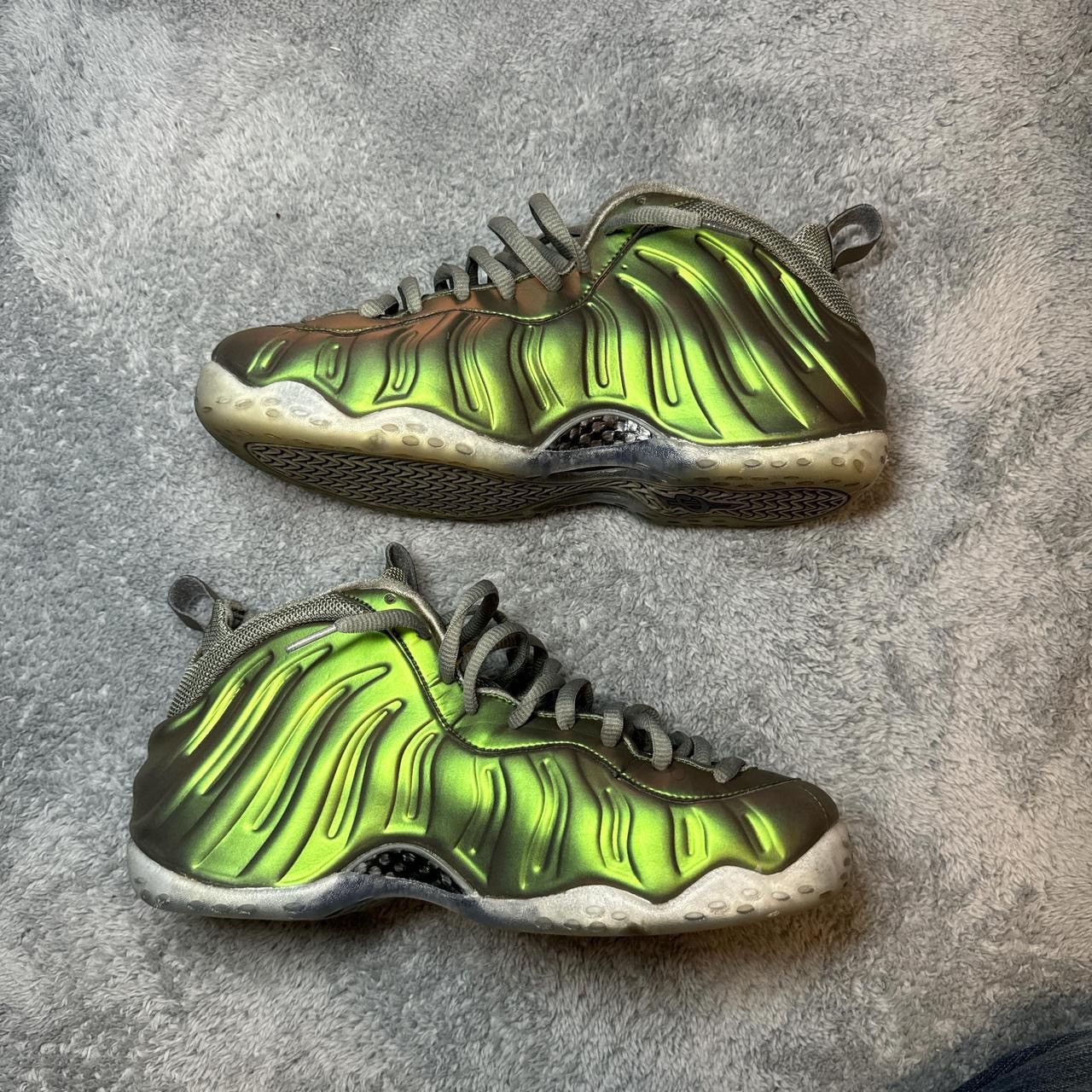 Nike Foamposite “Shine” size 9m/11w Size US 9 / EU 42 - 5 Thumbnail