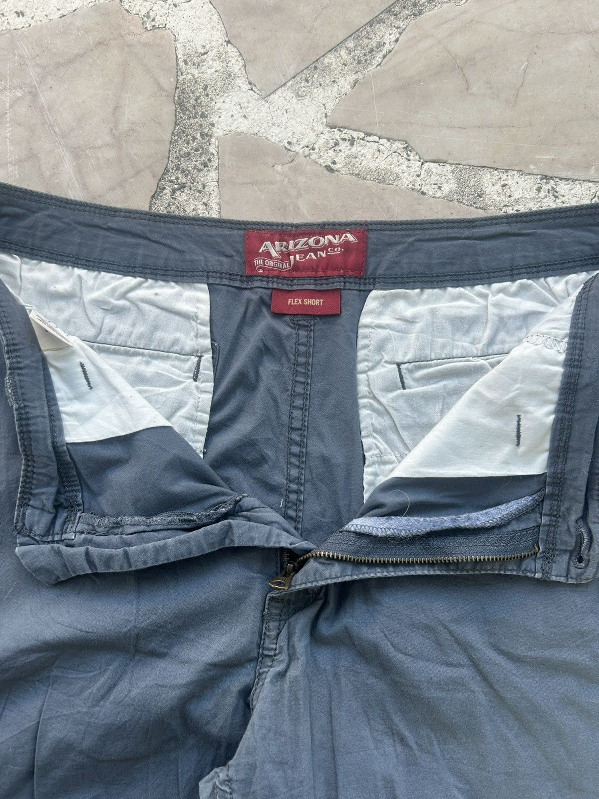 Arizona Jean Co. Arizona Jeans Dark Blue Shorts Size US 34 / EU 50 - 6 Thumbnail