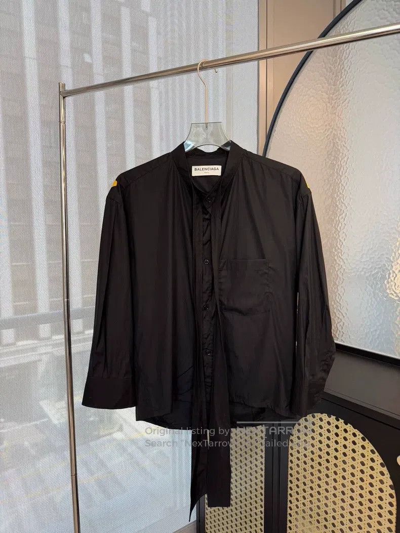 Balenciaga Balenciaga Black and Yellow Back Letter Logo Shirt Size XXS / US 00 / IT 34 - 1 Thumbnail