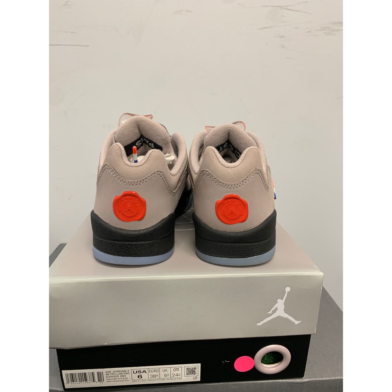 Nike Nike Air Jordan 5 Retro Low PSG 2022 Size 6 BRAND NEW Size US 6 / EU 39 - 3 Thumbnail