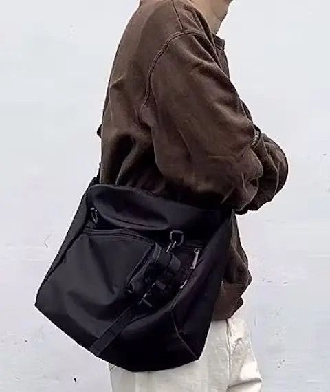 Japanese Brand Fashion y2k waterproof crossbody messenger bag Size ONE SIZE - 2 Thumbnail