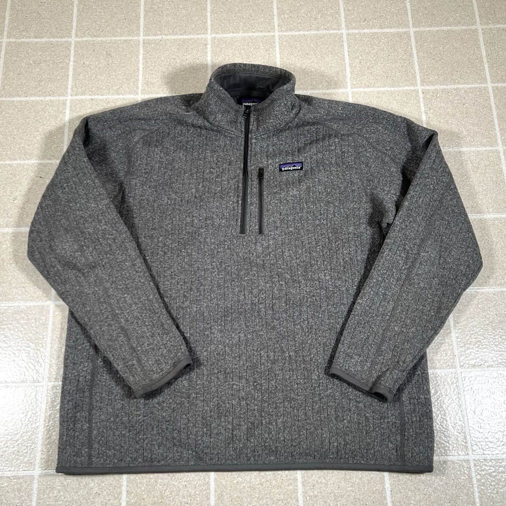 Patagonia Patagonia Sweater 2XL Mens Gray 1/4 Zip Hiking Pullover University Gorepcore Badge Logo Back Size US XXL / EU 58 / 5 - 2 Thumbnail