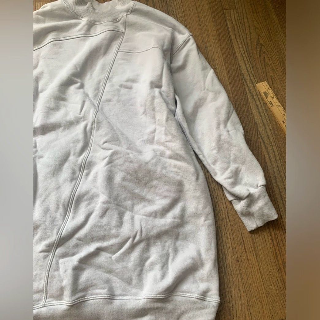 Lululemon Lululemon broken beats sweater dress XS alpine white Women Pullover Regular White Dress XS Women Lululemon alpine white broken beats sweater dress Size XS / US 0-2 / IT 36-38 - 5 Thumbnail