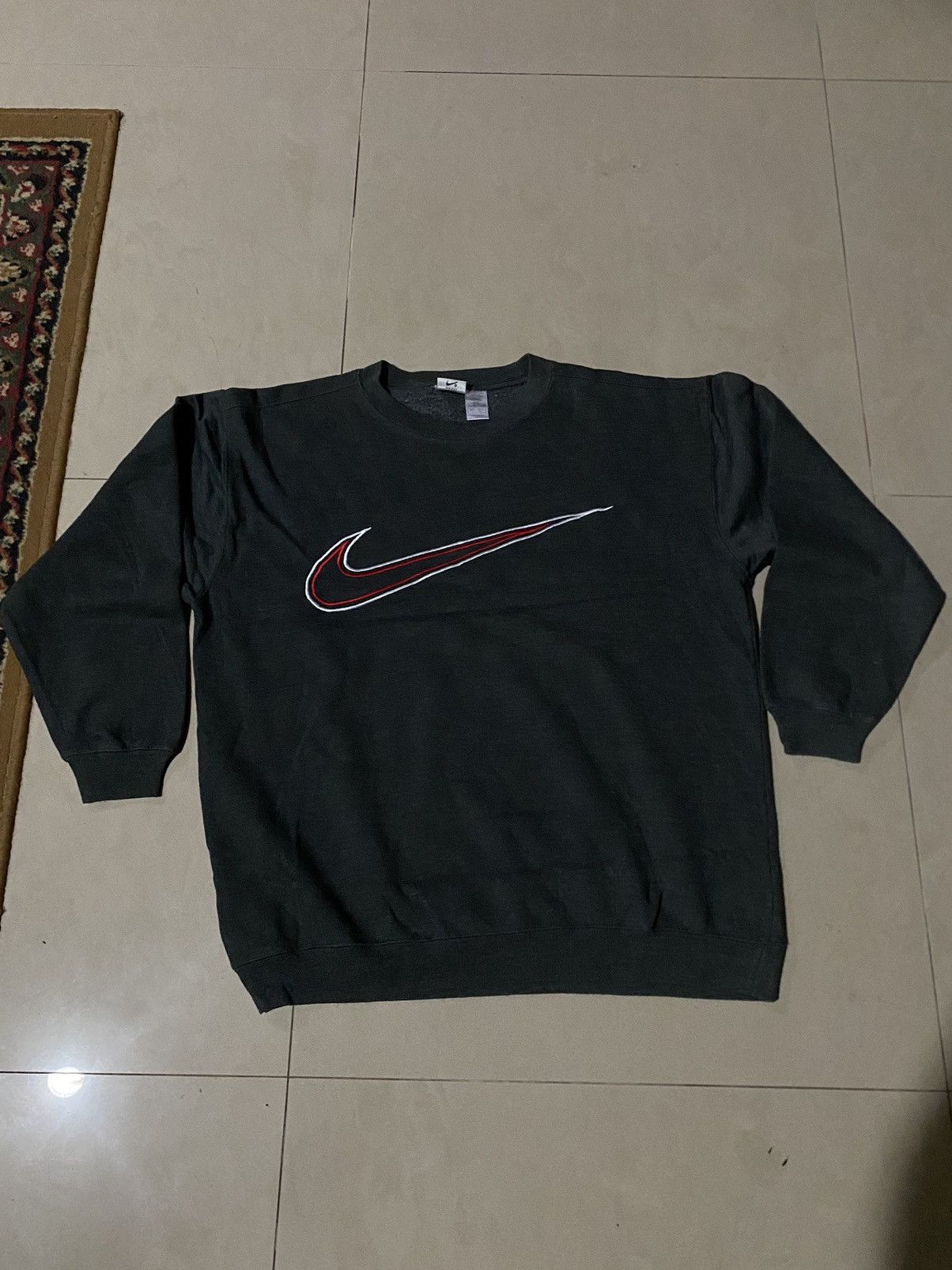 Nike Vintage 90s Nike Swoosh Sweatshirt Size US L / EU 52-54 / 3 - 9 Thumbnail