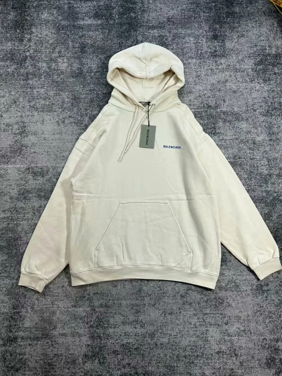 Balenciaga balenciaga logo hoodie in ivory color. Size US XS / EU 42 / 0 - 1 Thumbnail