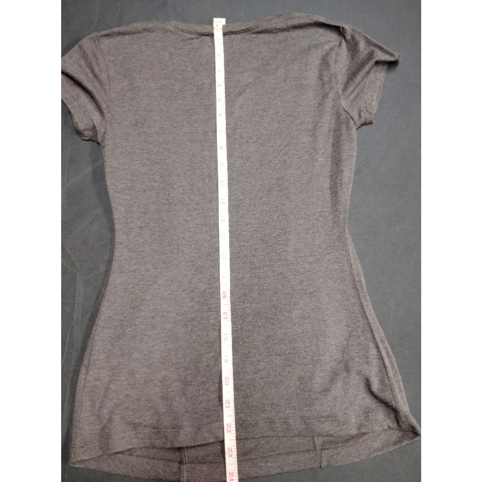 ZENITH Zenana Outfitters Light Gray V-Neck Short Sleeve Tee Size S / US 4 / IT 40 - 4 Thumbnail