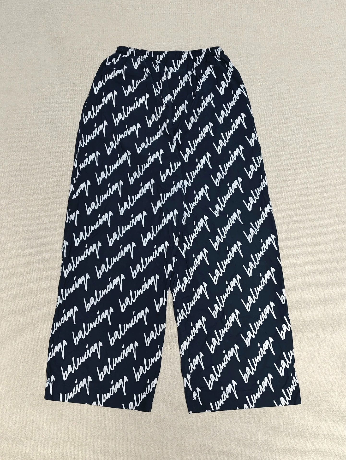 Balenciaga Balenciaga 22ss full graffiti logo casual pants -DMC Size US 32 / EU 48 - 1 Thumbnail