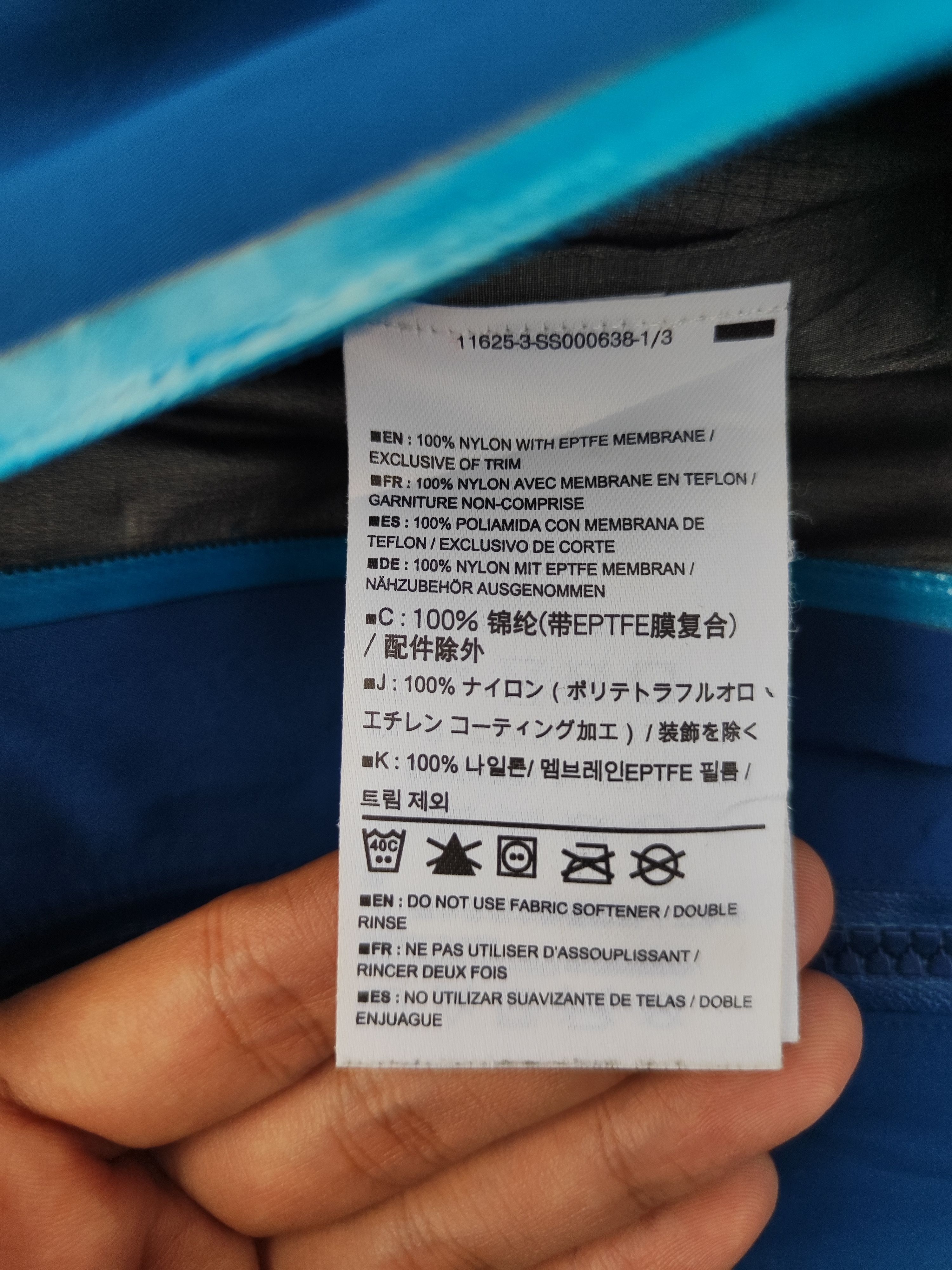 Arc'teryx Arcteryx Alpha SV Size US M / EU 48-50 / 2 - 9 Thumbnail