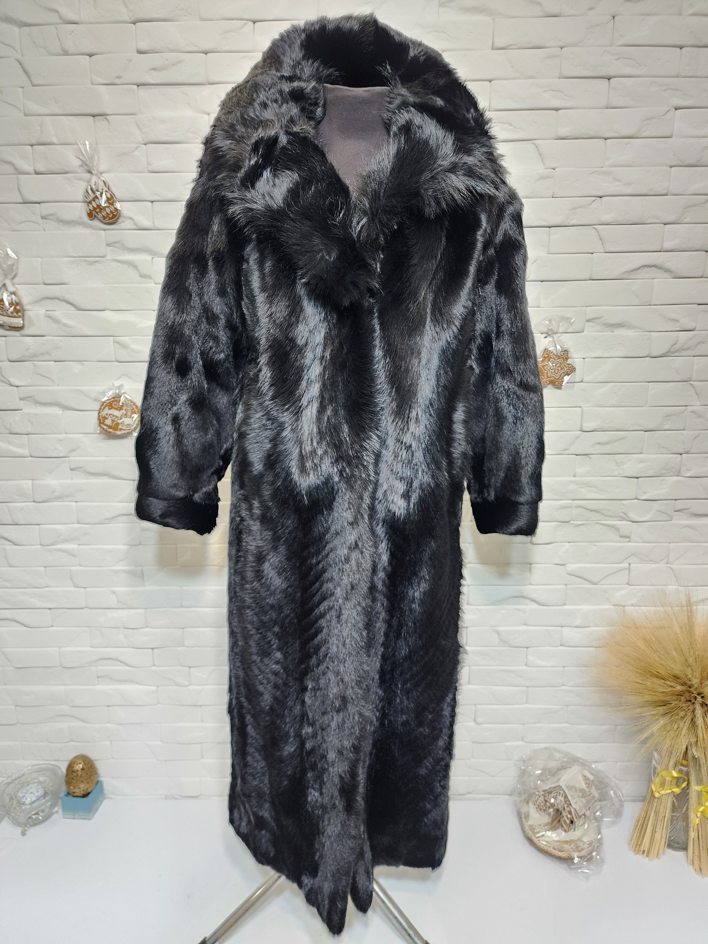 Furla Black Genuine Fur Coat: Women's Winter Warm Coat Size XL / US 12-14 / IT 48-50 - 1 Thumbnail