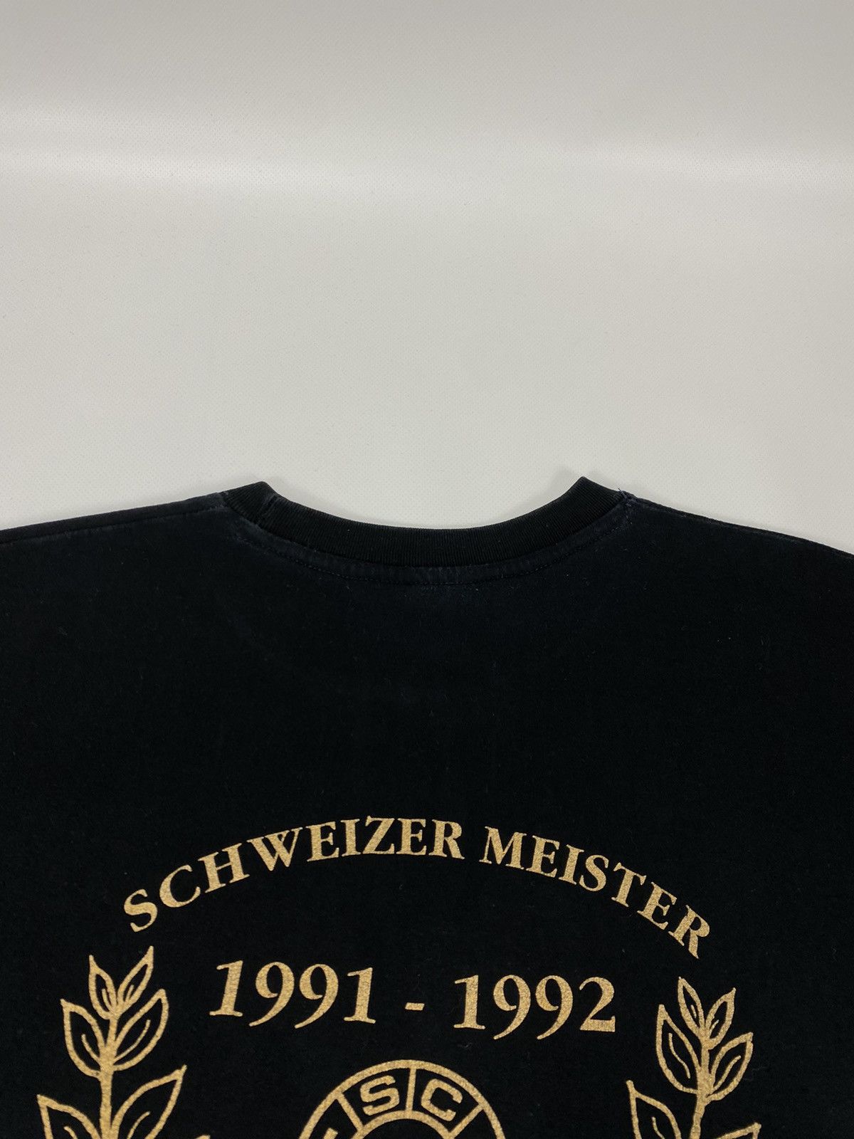 NHL LASTDROP🔥 1991 1992 SC Bern Schweizer Meister T-shirt Hockey Size US XL / EU 56 / 4 - 8 Thumbnail