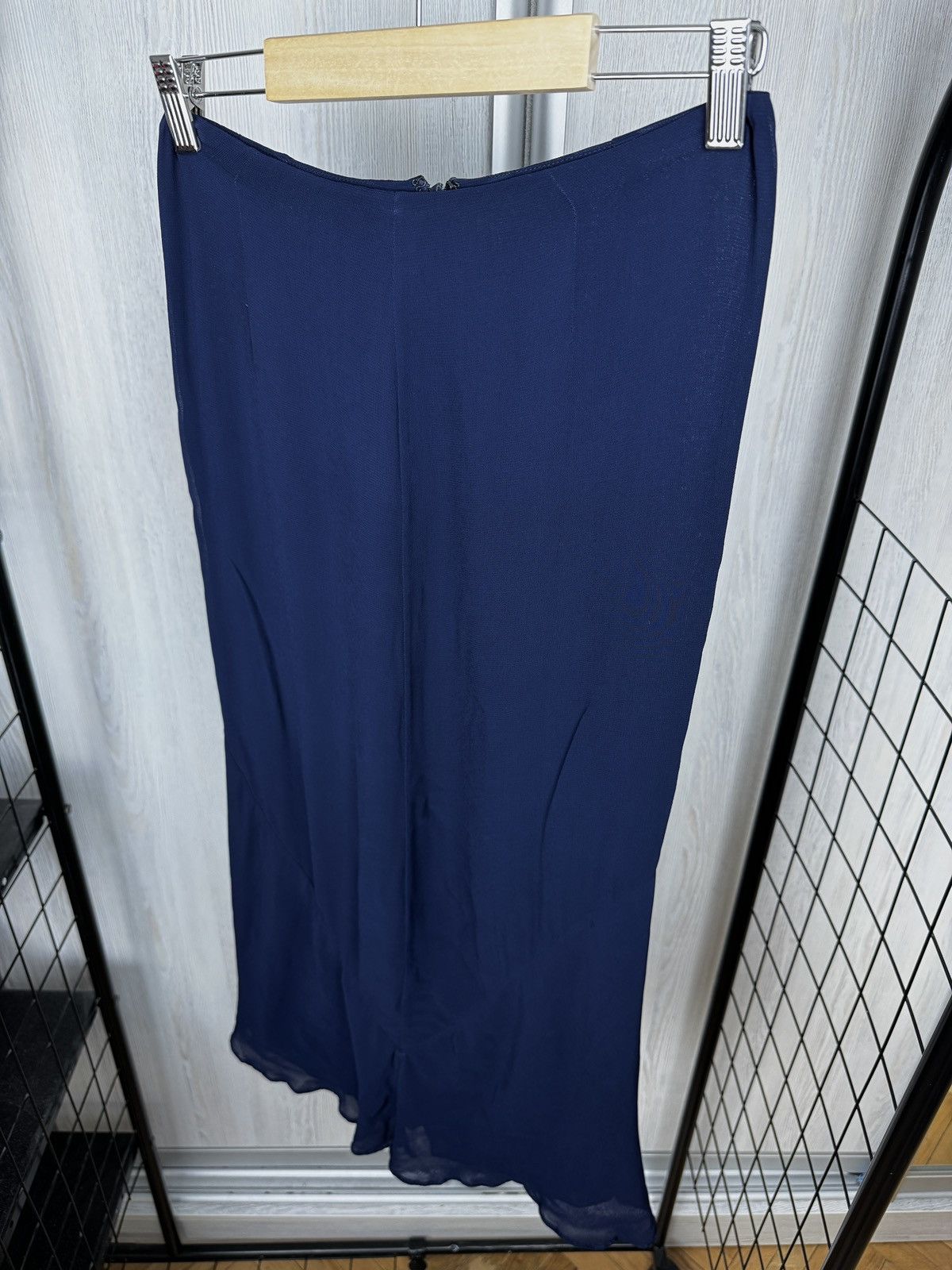 Alberta Ferretti Philosophy by Alberta Ferretti navy blue silk maxi skirt Size 28" / US 6 / IT 42 - 9 Thumbnail