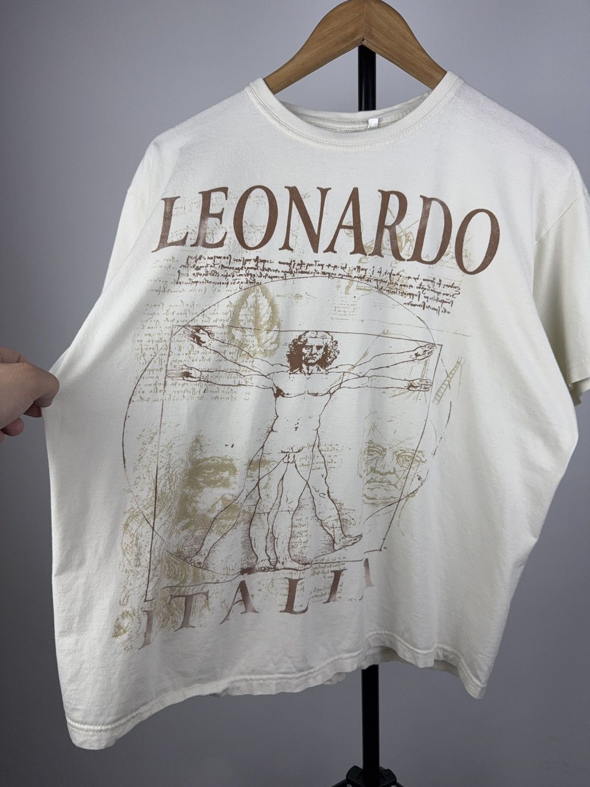 Vintage Vintage Leonardo da Vinci Vitruvian Man Art Graphic T-Shirt Size US S / EU 44-46 / 1 - 3 Thumbnail
