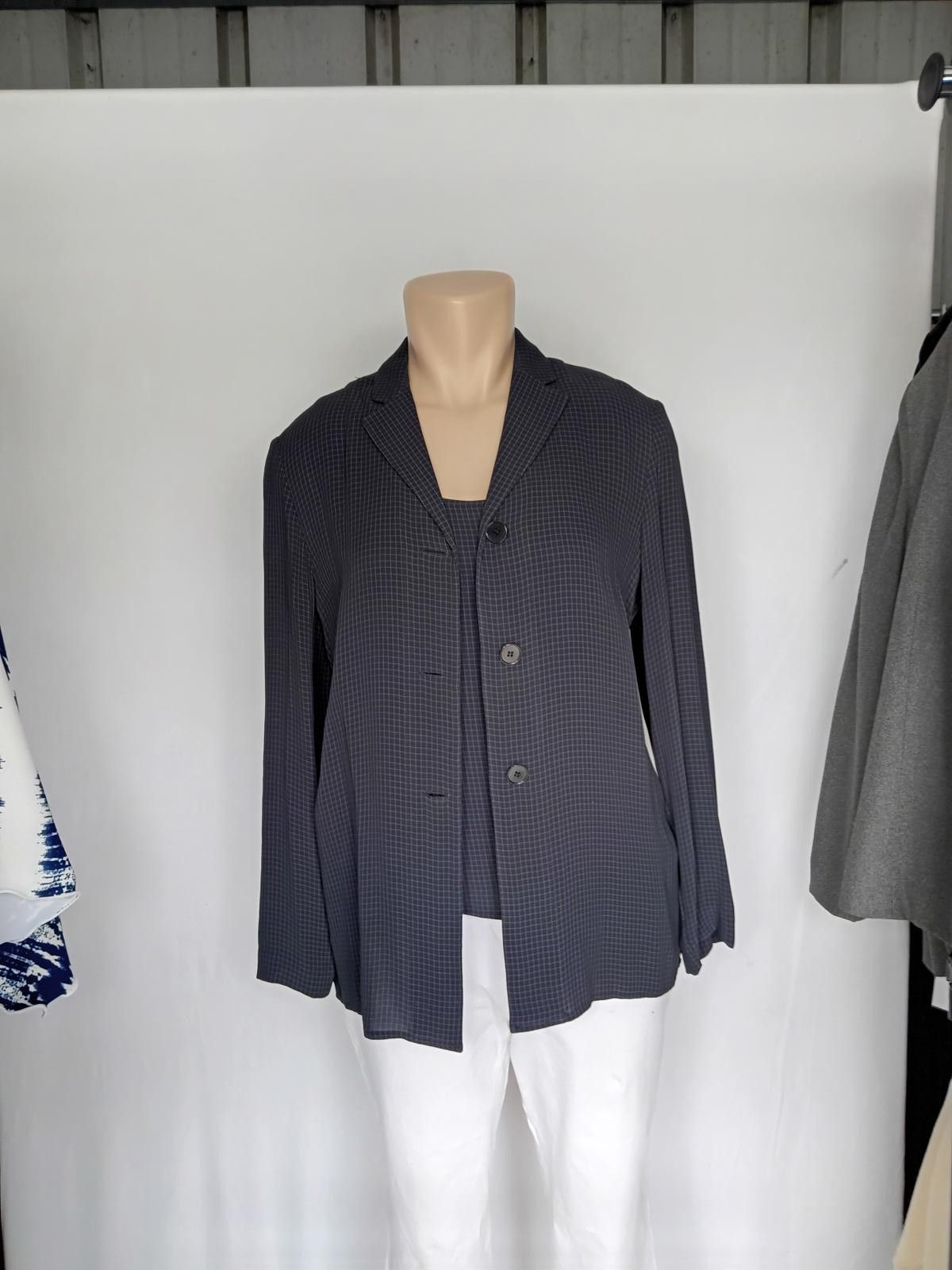 Designer Elegant Women's Dress Blazer and Dress Tank Top Set Size ONE SIZE - 1 Thumbnail
