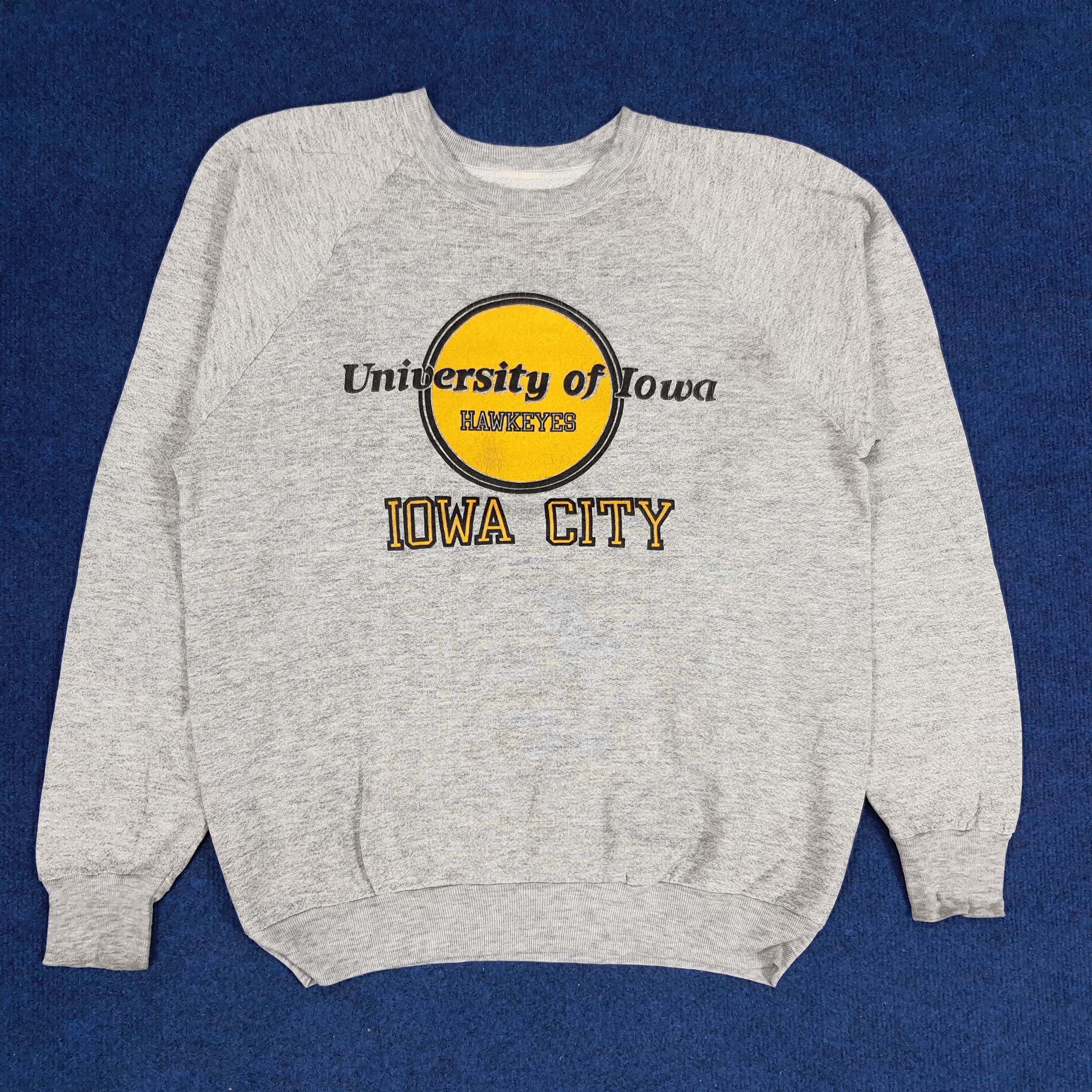 Vintage Vintage University of Iowa Hawkeyes IOWA City Sweatshirt Size US S / EU 44-46 / 1 - 1 Thumbnail