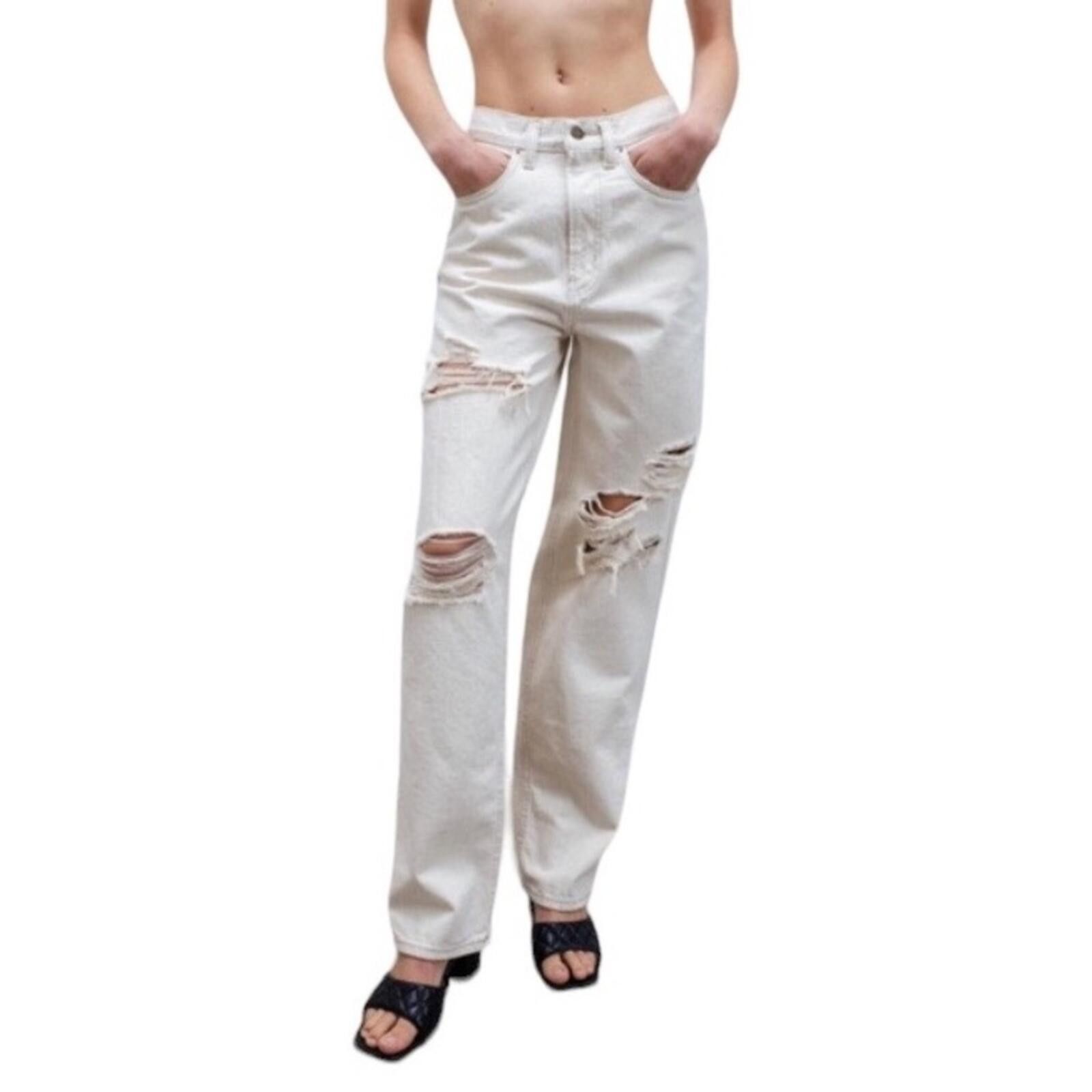 Bdg BDG High-Rise Distressed Jeans in Off-White Size 27" / US 4 / IT 40 - 1 Thumbnail