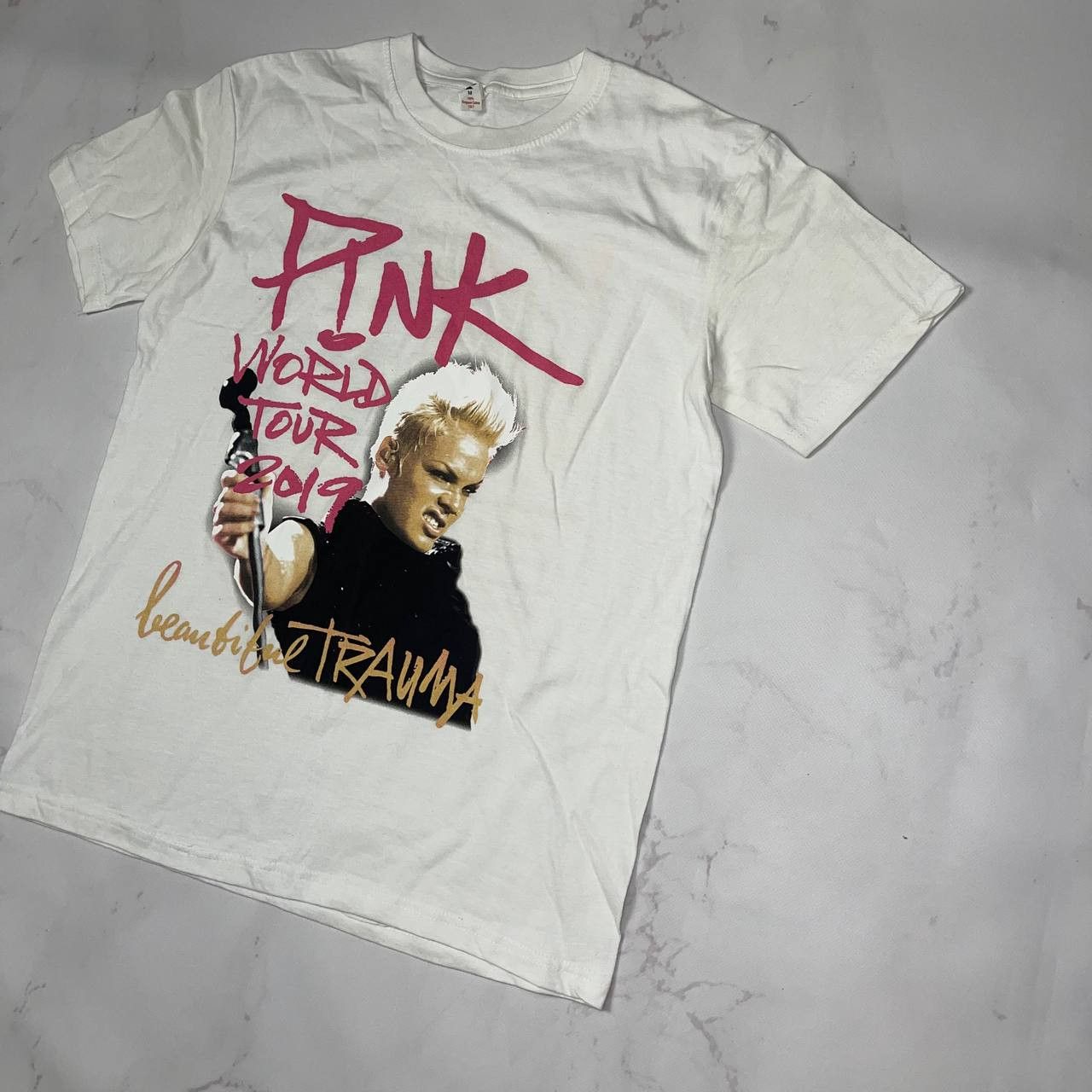 Vintage Band Tees Pink Beautiful Trauma World Tour 2019 T-Shirt M Size US M / EU 48-50 / 2 - 4 Thumbnail