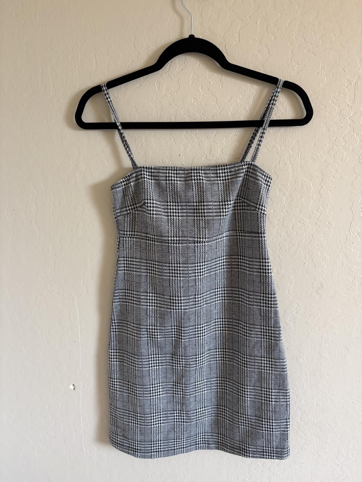 Other Popular Basics dress Size S / US 4 / IT 40 - 1 Thumbnail