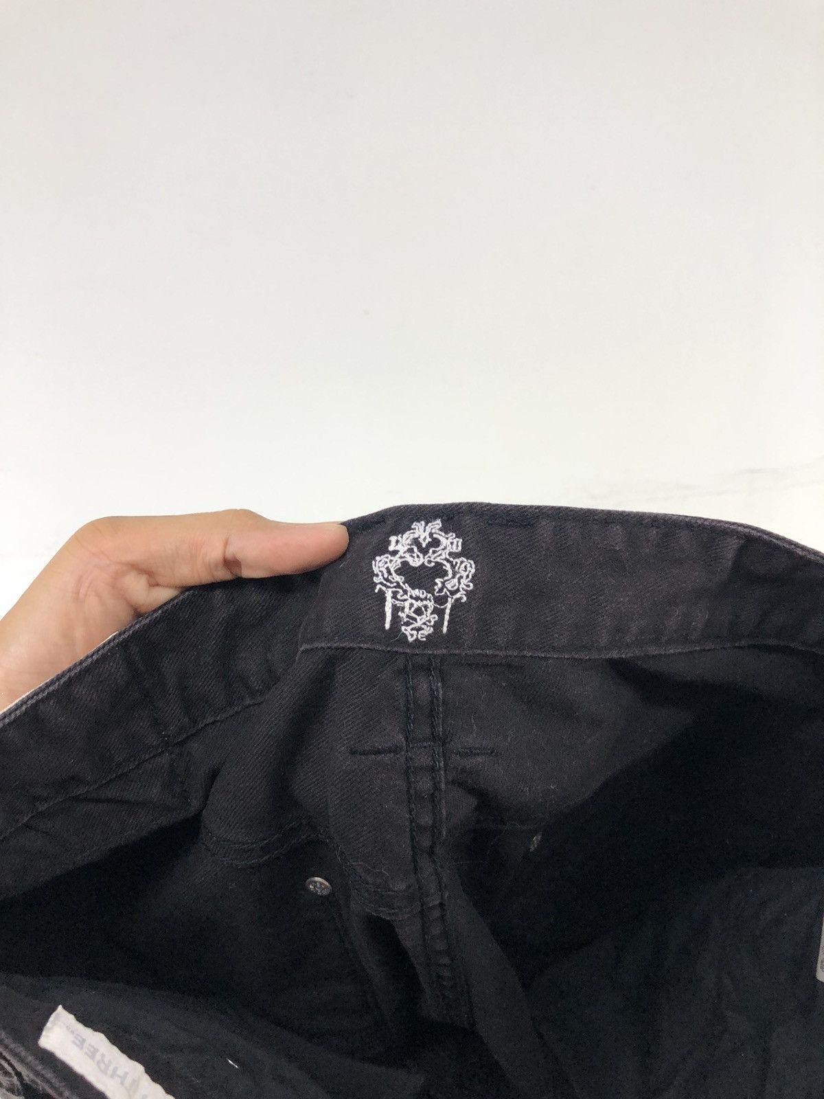 Japanese Brand Japanese Brand Root Three Distressed Black Jeans Size US 31 - 19 Thumbnail