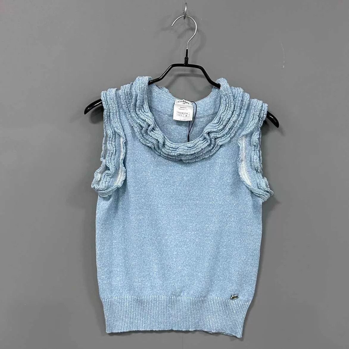 Chanel Chanel Blue Ruffled Collar Knit Sleeveless Top Size XS / US 0-2 / IT 36-38 - 1 Thumbnail