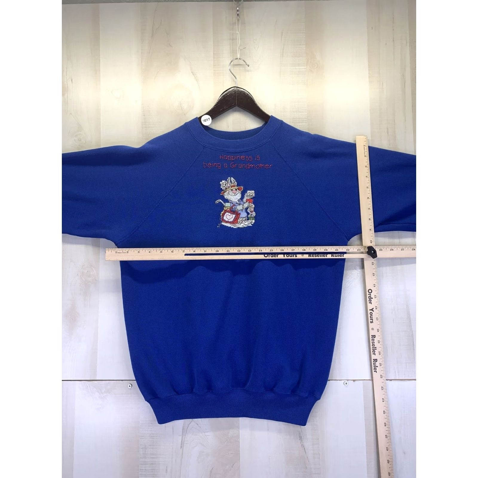 Hanes VINTAGE Hanes Hanes Her Way Hand Stitched Bunny Rabbit Grandma Sweatshirt XL Blue Womens Size XL / US 12-14 / IT 48-50 - 2 Thumbnail