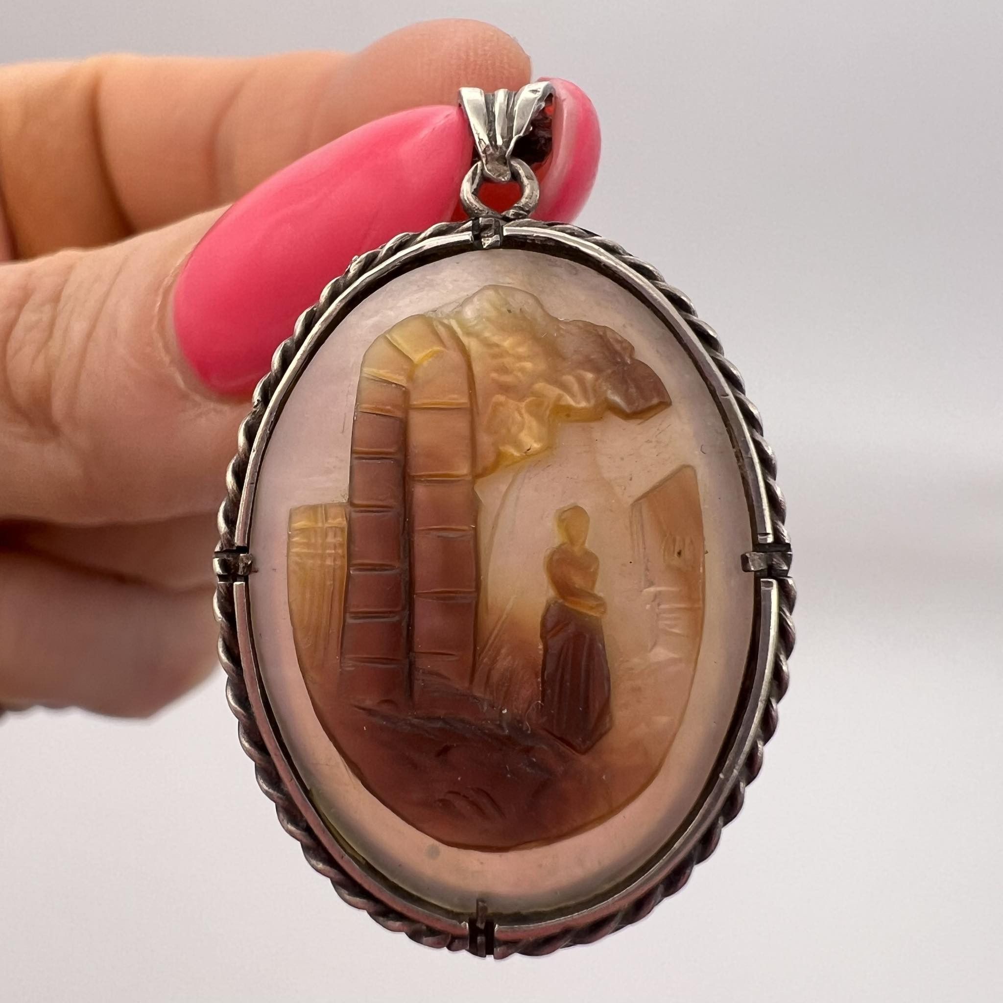 Handmade Antique Hand Carved Natural Shell Pendant Cameo Silver 900 Size ONE SIZE - 1 Thumbnail