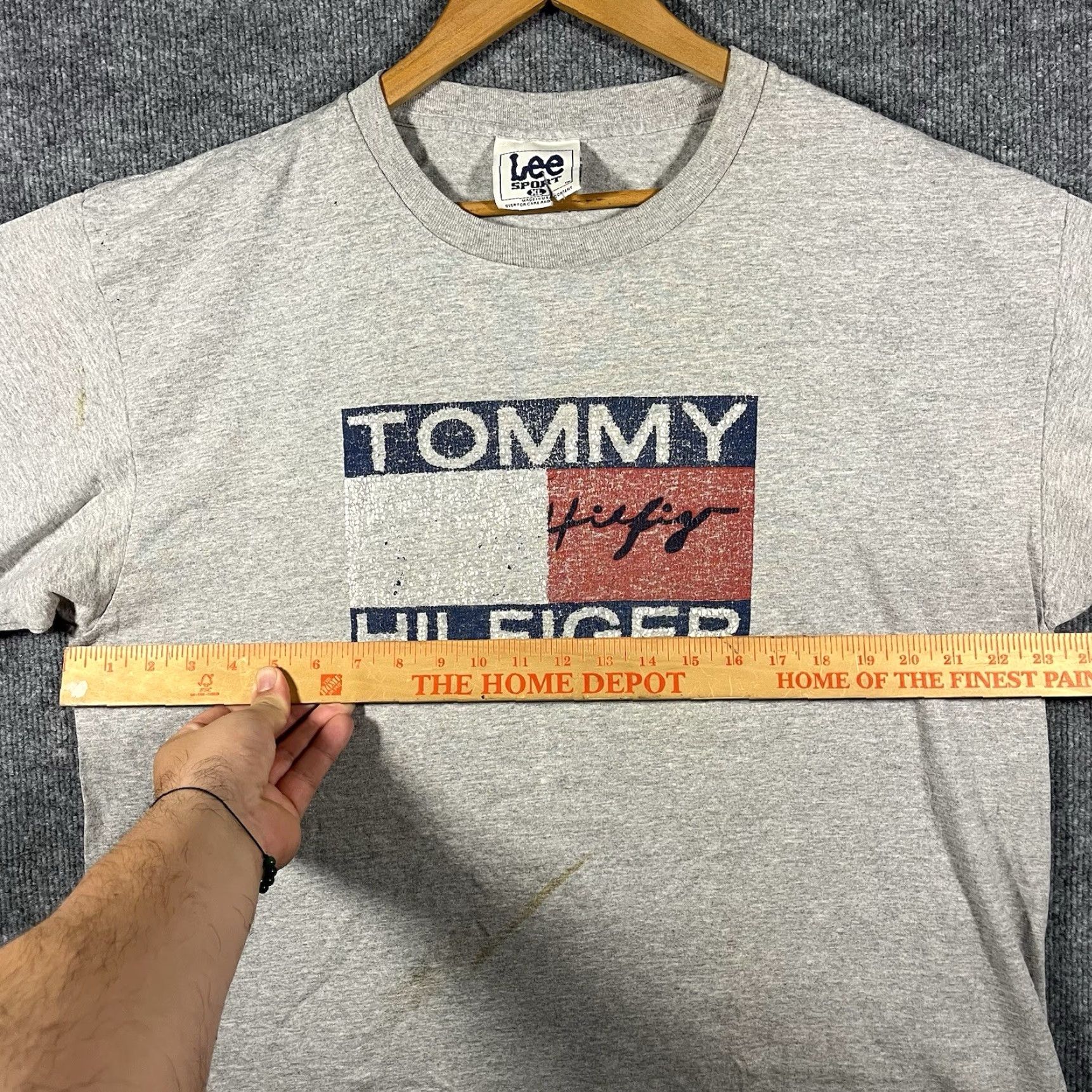 Tommy Hilfiger VINTAGE TOMMY HILFIGER T-SHIRT Logo Spell Out Big Flag Short Sleeve XL Mens 90s Size US XL / EU 56 / 4 - 5 Thumbnail