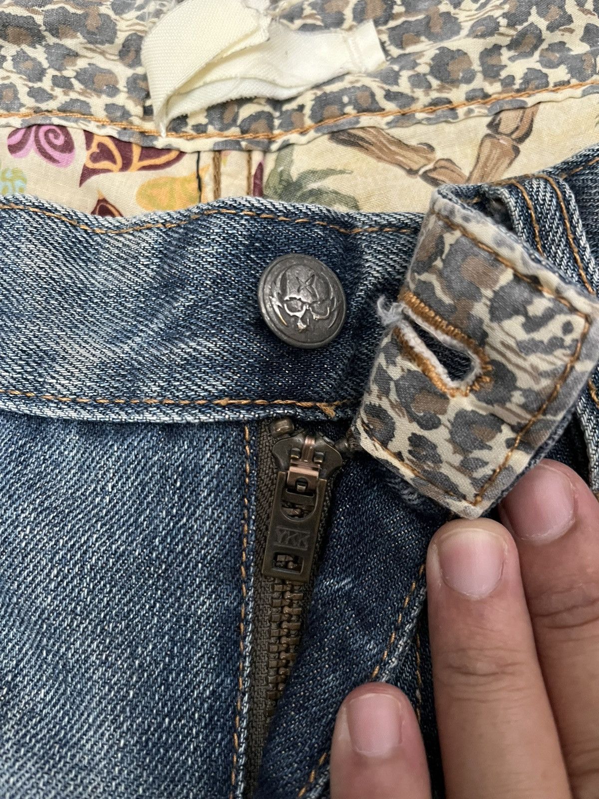 Japanese Brand Vintage Distressed Denim Jeans Sun Faded Destroyed Wash Size US 34 / EU 50 - 6 Thumbnail