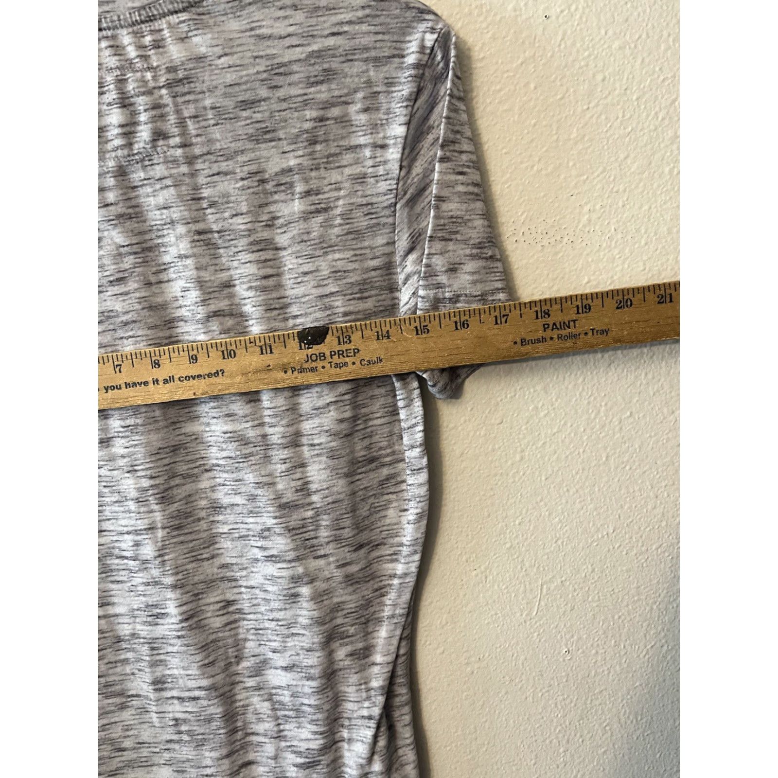 Guess GUESS Gray Cotton Blend Knit V-Neck Short Sleeve Crewneck T-Shirt Men XS Casual Classic Size US XS / EU 42 / 0 - 4 Thumbnail