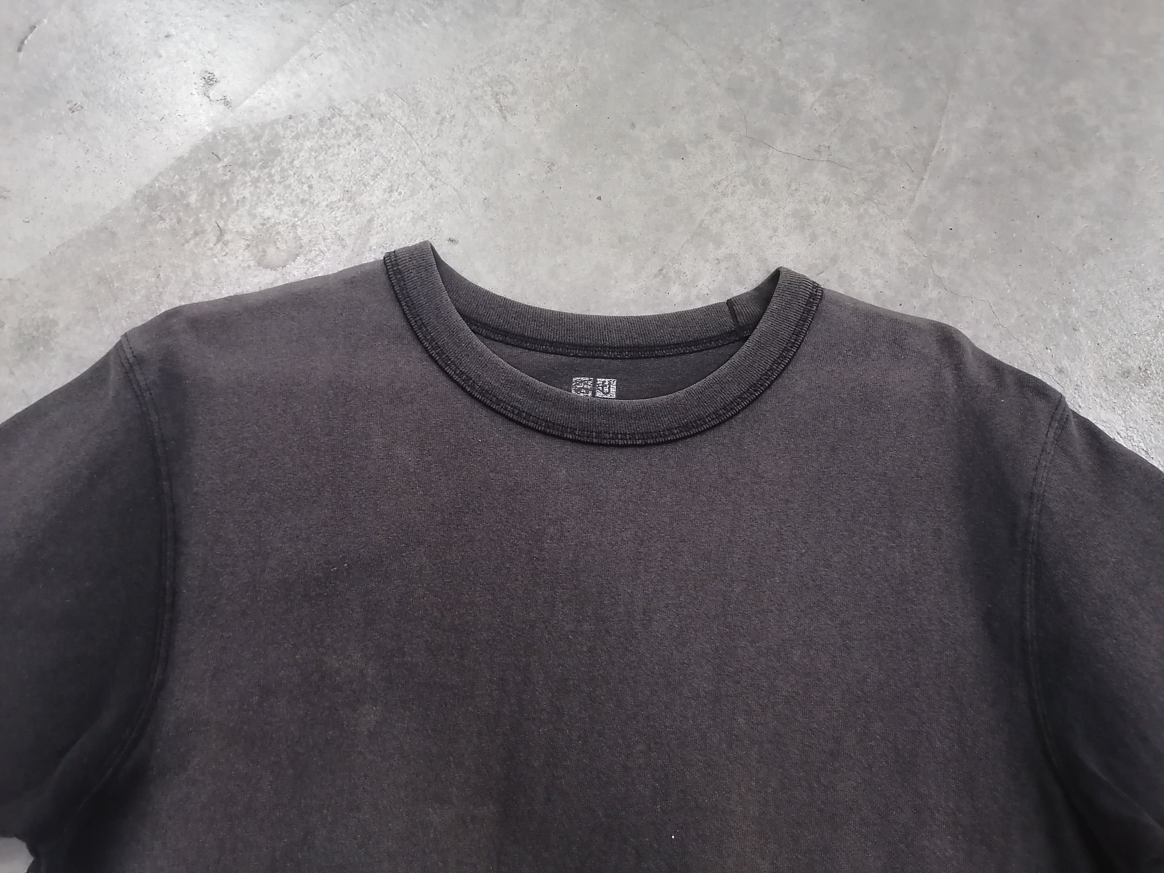 Japanese Brand Trashed Faded Uniqlo Black Tee Size US M / EU 48-50 / 2 - 4 Thumbnail
