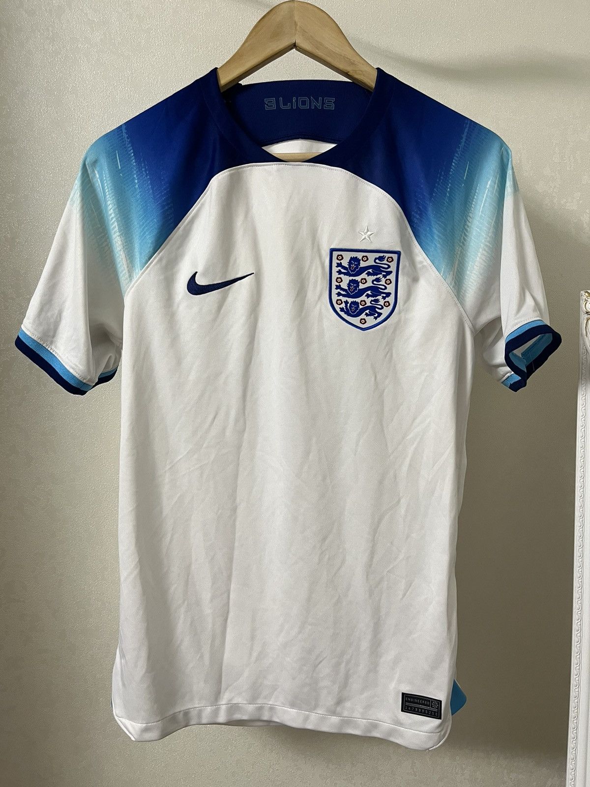 Nike Nike England Home 2023 Blokecore Jersey Size US S / EU 44-46 / 1 - 1 Thumbnail