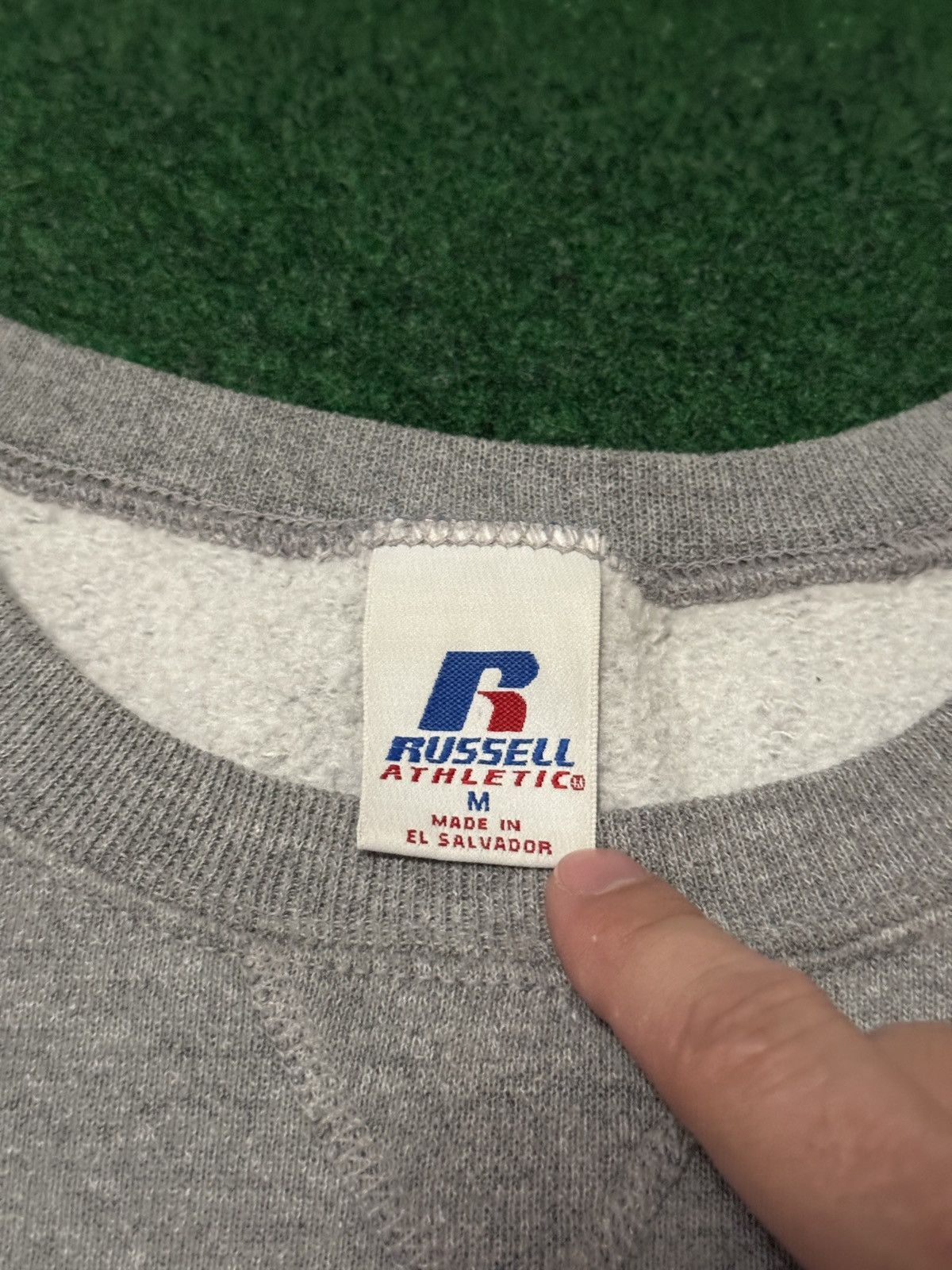 Russell Athletic Vtg Y2K Russell Athletic Minimalist Gray Blank Sweatshirt Size US M / EU 48-50 / 2 - 2 Thumbnail