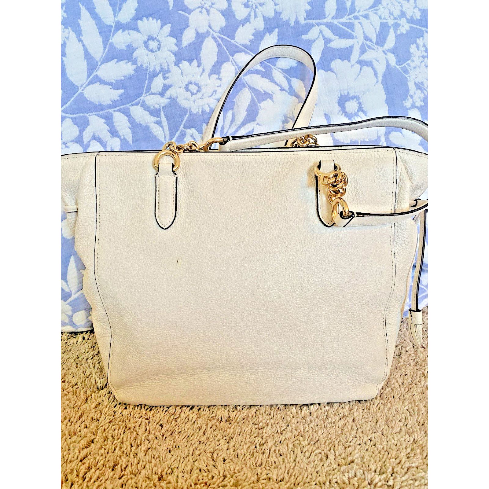 Coach Coach Elle Chain Tote Bag sz med Leather Size ONE SIZE - 3 Thumbnail