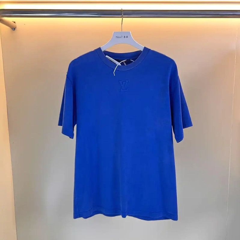 Louis Vuitton Louis Vuitton Men's XL Blue Cotton T-Shirt 0089 Size US XL / EU 56 / 4 - 1 Thumbnail