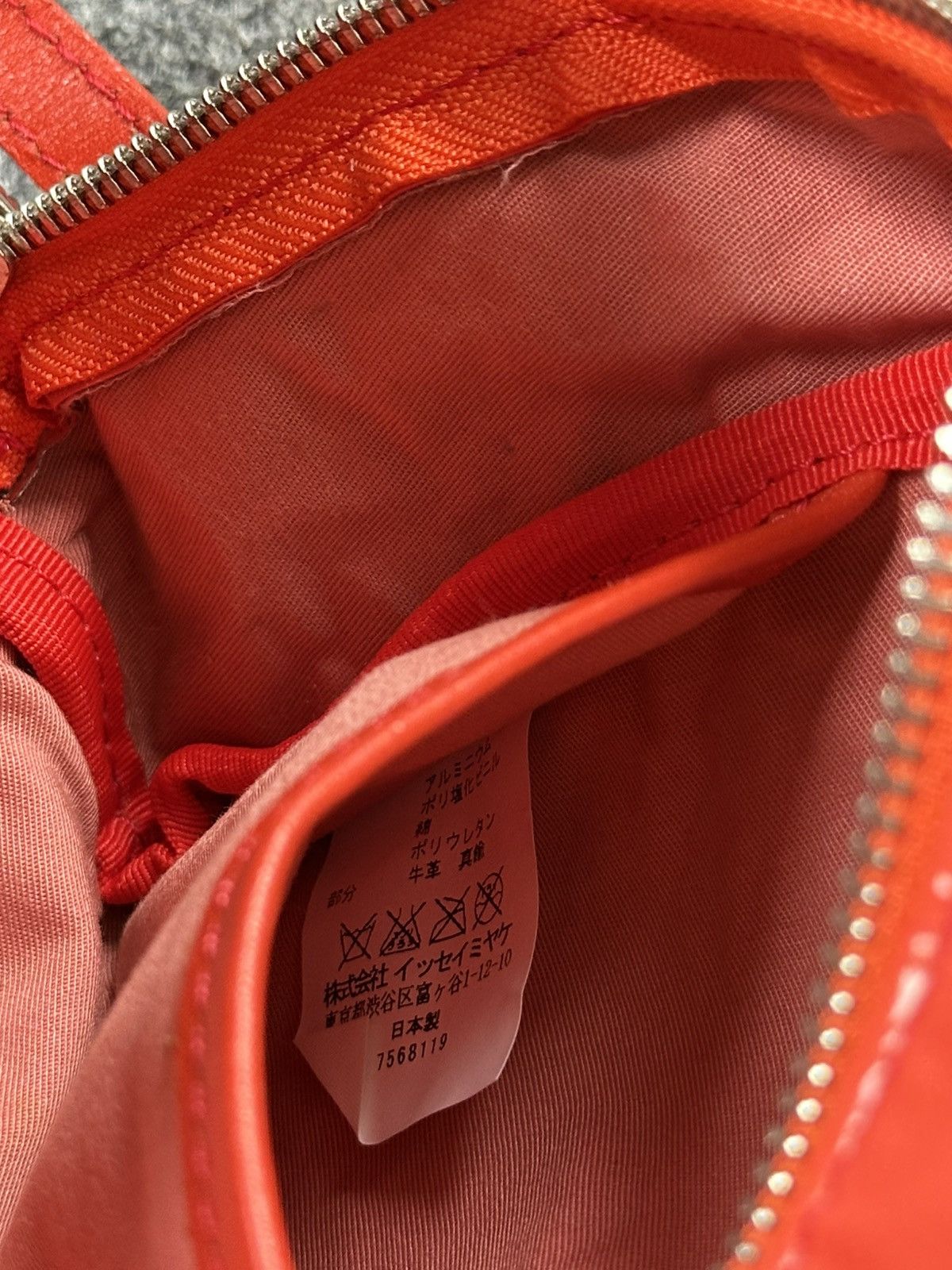 Pleats Please Issey Miyake Issey Miyake - Pleats Please Clay Like-pot Square Crossbody Size ONE SIZE - 12 Thumbnail