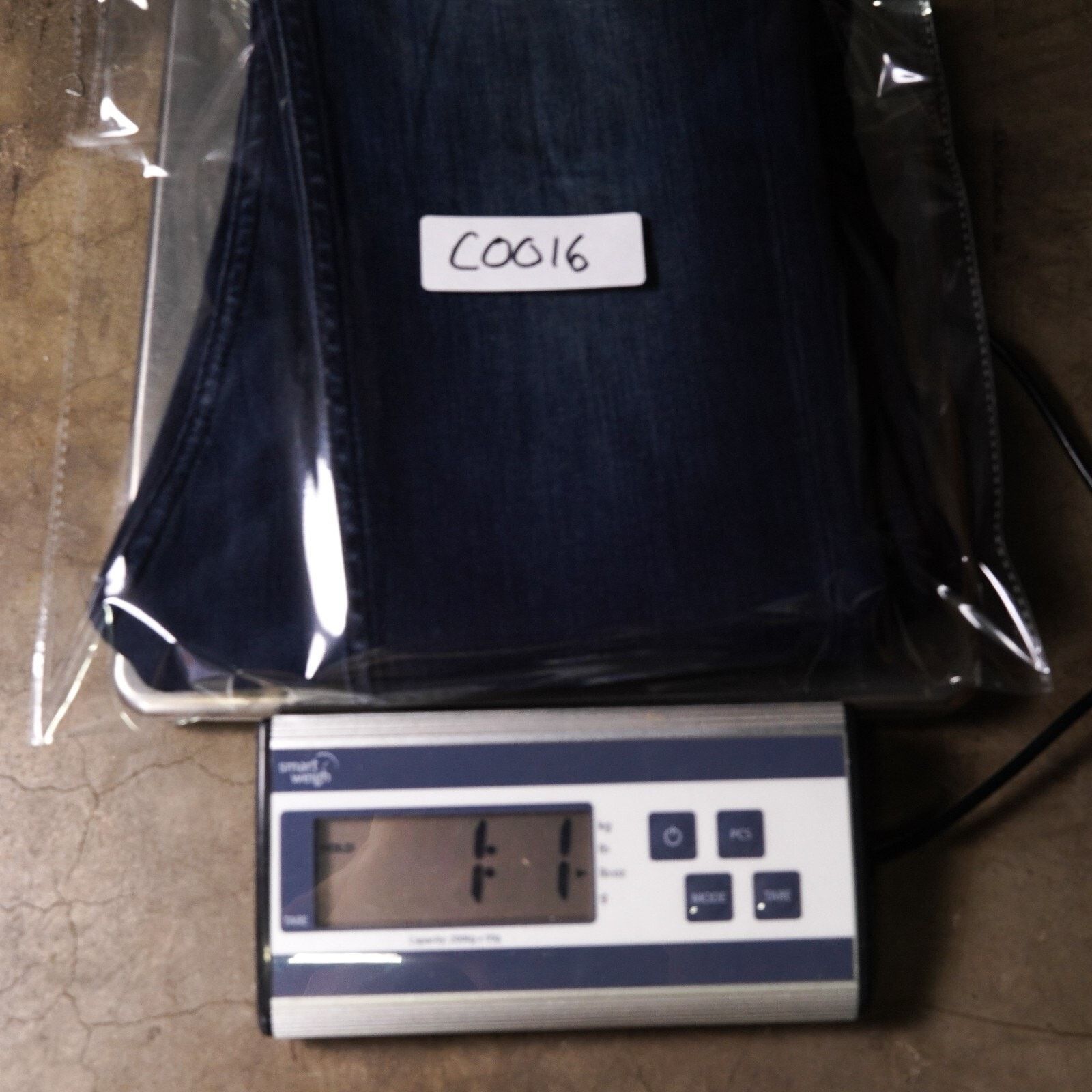 Calvin Klein Calvin Klein Denim Slim Skinny Jeans Straight Leg Pant 29x30 Size US 29 - 13 Thumbnail
