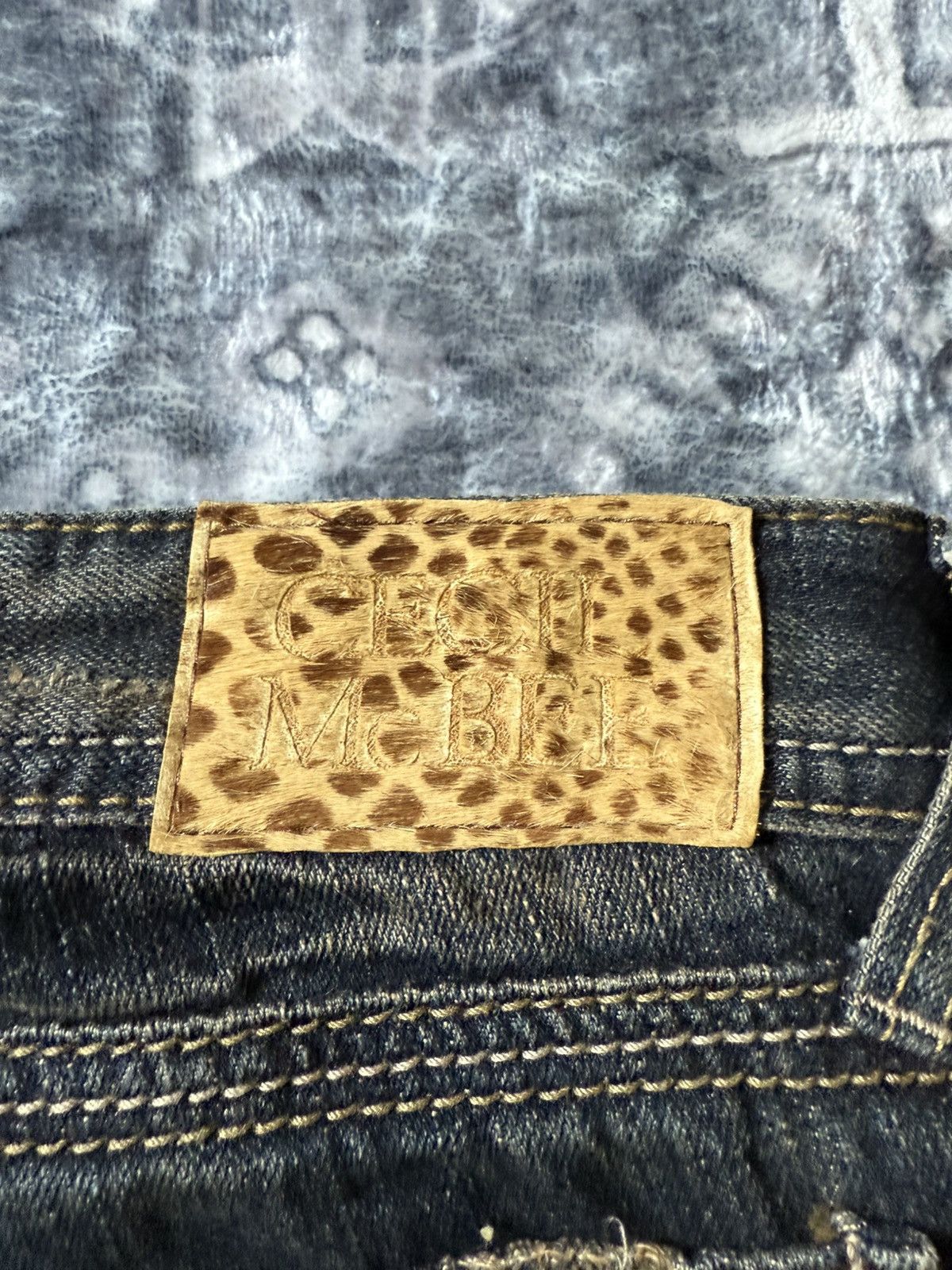 Tornado Mart Cecil McBee Mud Wash Studded Tribal Flare Jeans Size US 27 - 21 Thumbnail