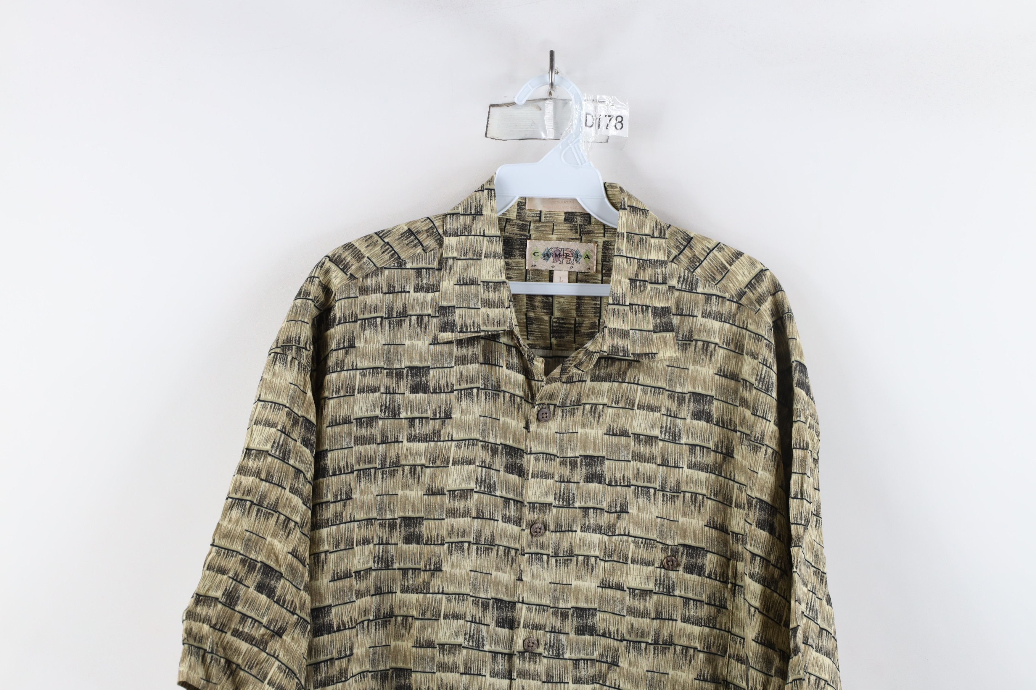 Vintage Vintage 90s Streetwear Short Sleeve Collared Button Shirt Size US L / EU 52-54 / 3 - 2 Thumbnail