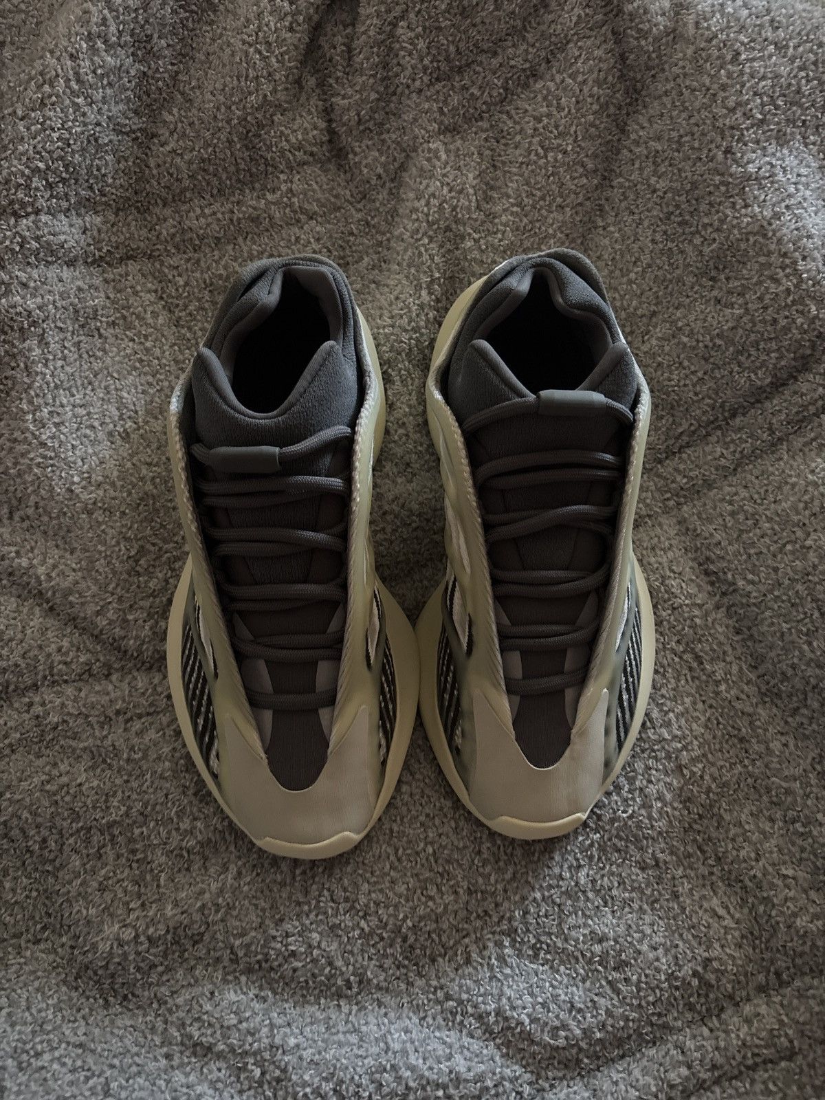 Yeezy Yeezy 700 Size US 5.5 / EU 38 - 1 Thumbnail
