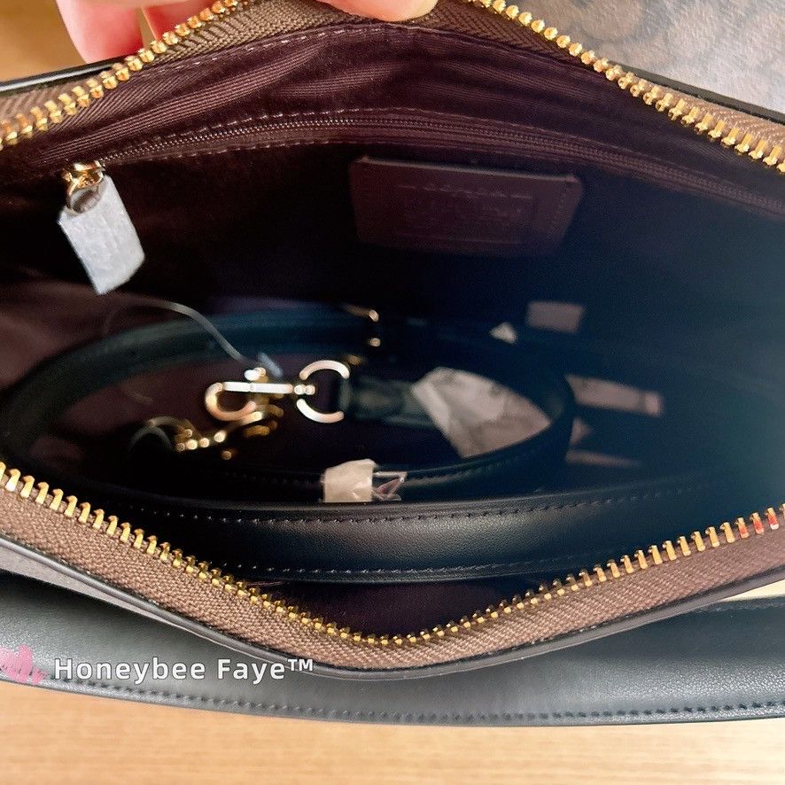 Coach NWT Coach Teri Hobo Bag In Signature Canvas CV940 Size ONE SIZE - 6 Thumbnail