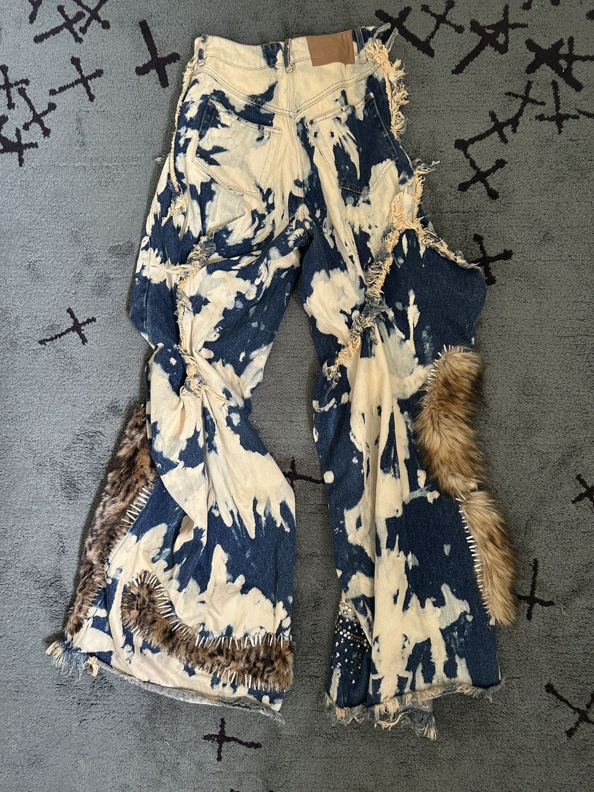 ASHISH Ashish Fall 2015 Faux Fur Studded Bleached Denim Jeans Size 26" / US 2 / IT 38 - 3 Thumbnail