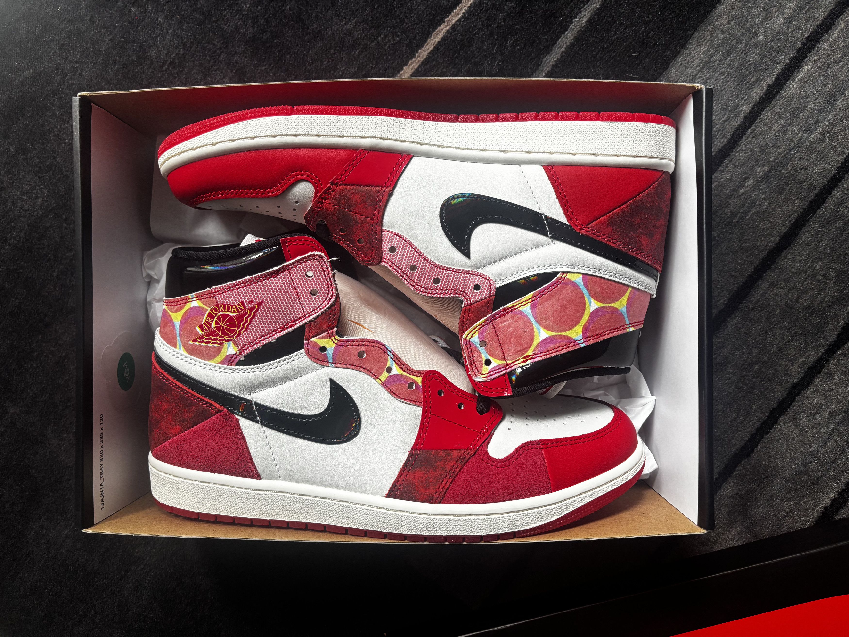 Jordan Brand Nike Air Jordan 1 Retro Spider-Man -- Into the Spider-Verse Size US 10.5 / EU 43-44 - 3 Thumbnail