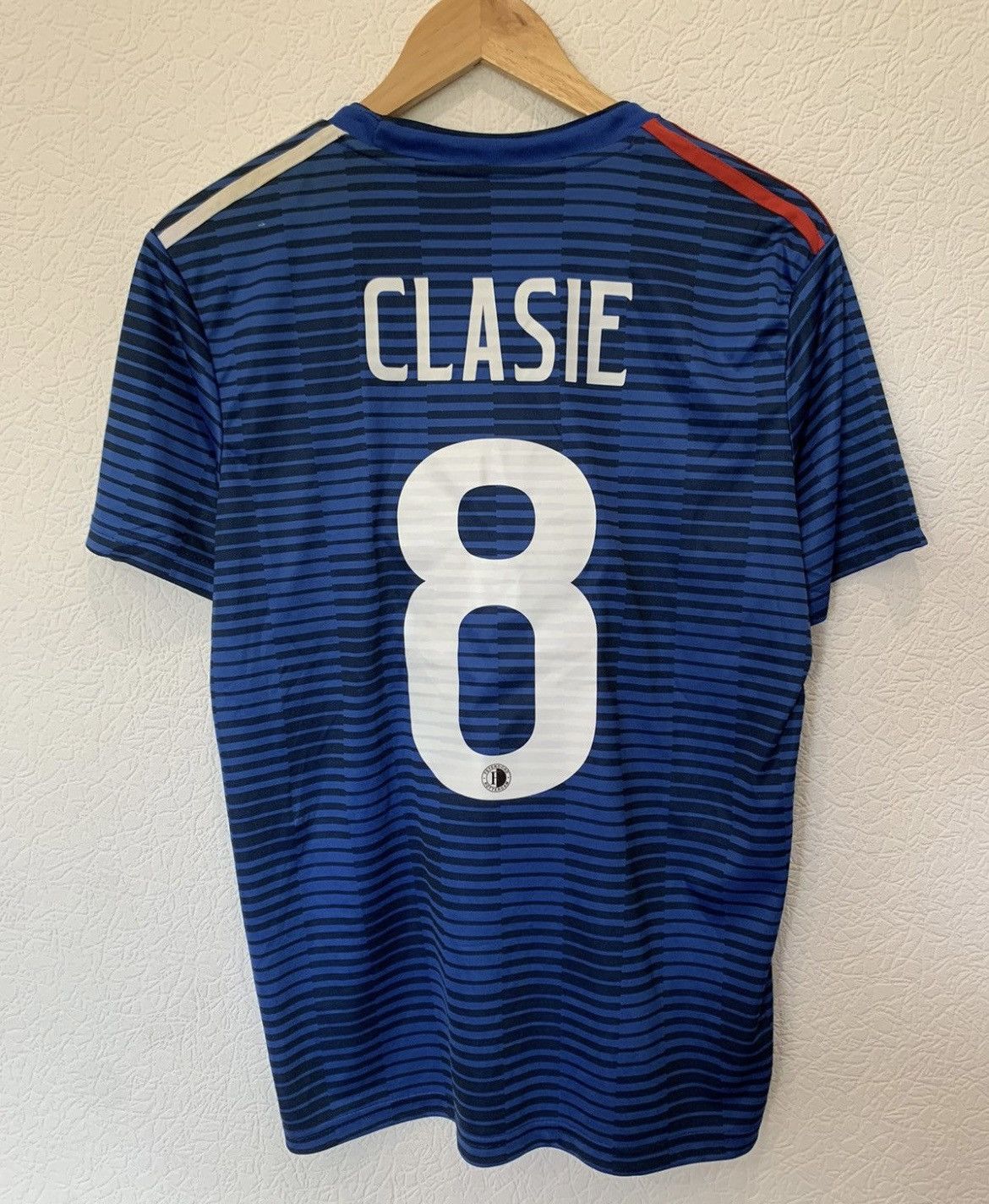 Adidas CLASIE FEYENOORD ADIDAS 2018/2019 AWAY KIT SOCCER JERSEY Size US S / EU 44-46 / 1 - 2 Thumbnail
