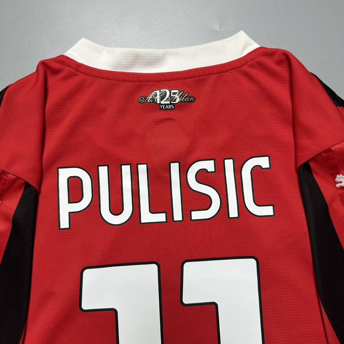 Puma AC MILAN PUMA 2024/2025 FOOTBALL HOME JERSEY #10 PULISIC Size US M / EU 48-50 / 2 - 10 Thumbnail