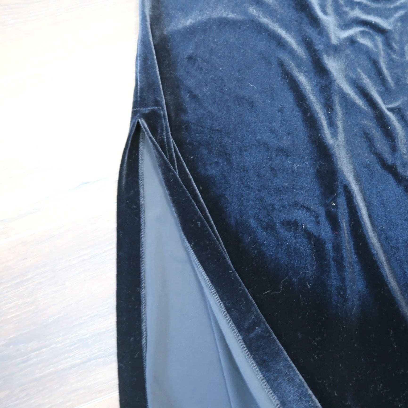 Vintage VINTAGE 90s A. Byer Black Velvet Maxi Skirt M Skirt Women's Velvet Polyester Spandex Formal Casual Party/Cocktail 90s Theme Mens? No Size 32" / US 10 / IT 46 - 5 Thumbnail