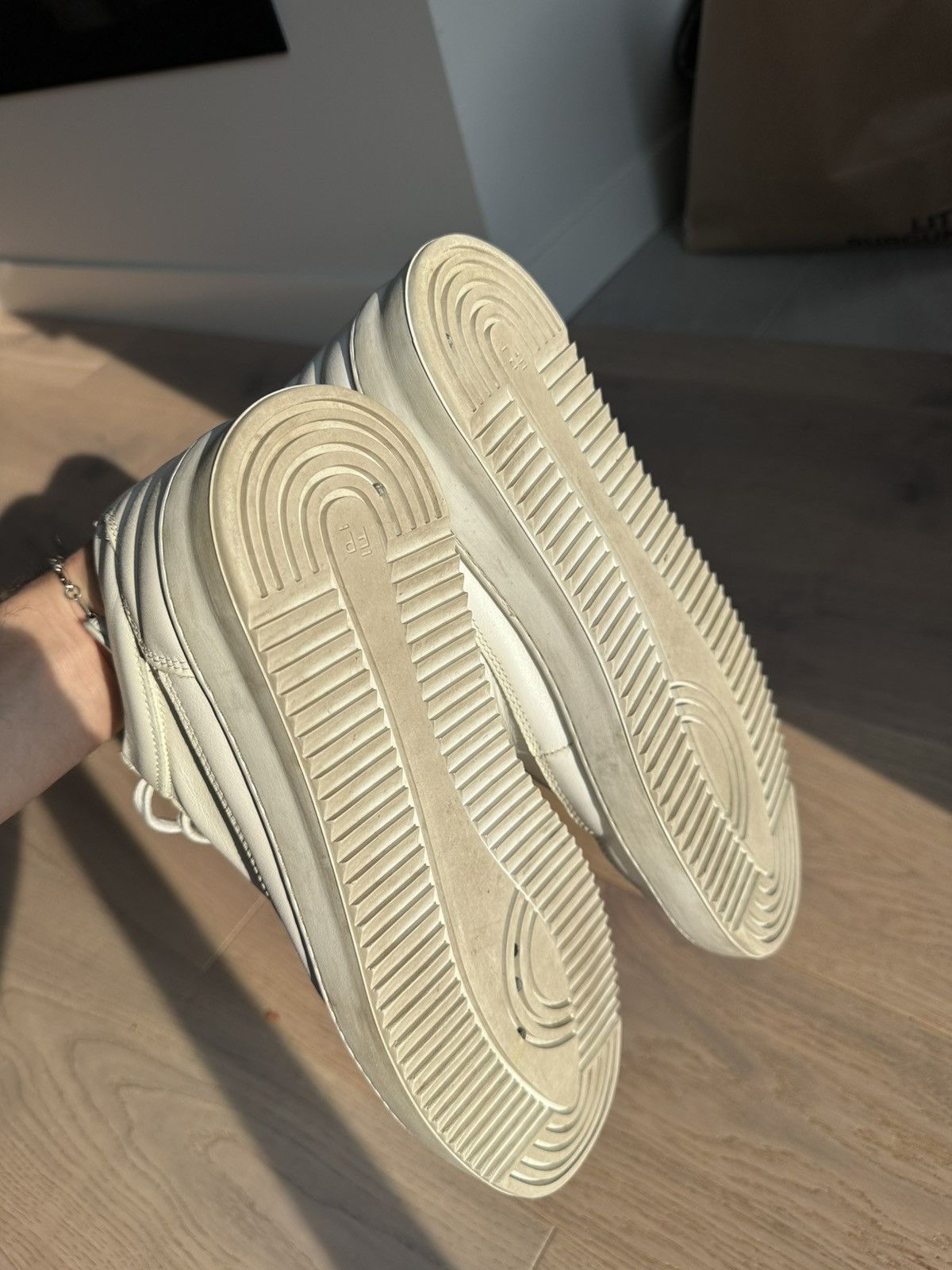 Filling Pieces Filling Pieces White ripple nubuck leather Size US 8.5 / EU 41-42 - 5 Thumbnail